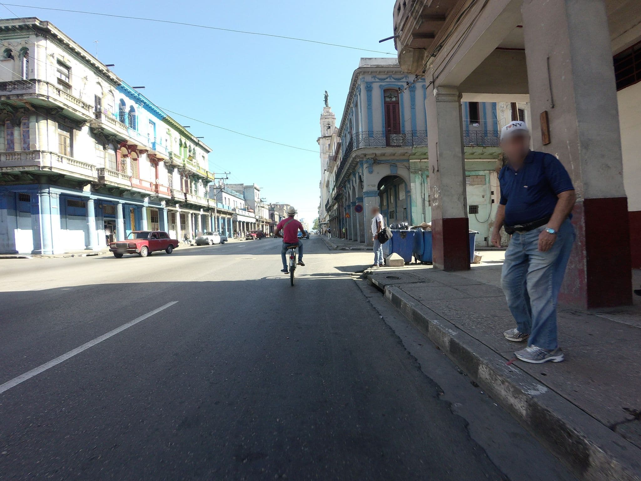 Street view near The Bl@ck, Havana