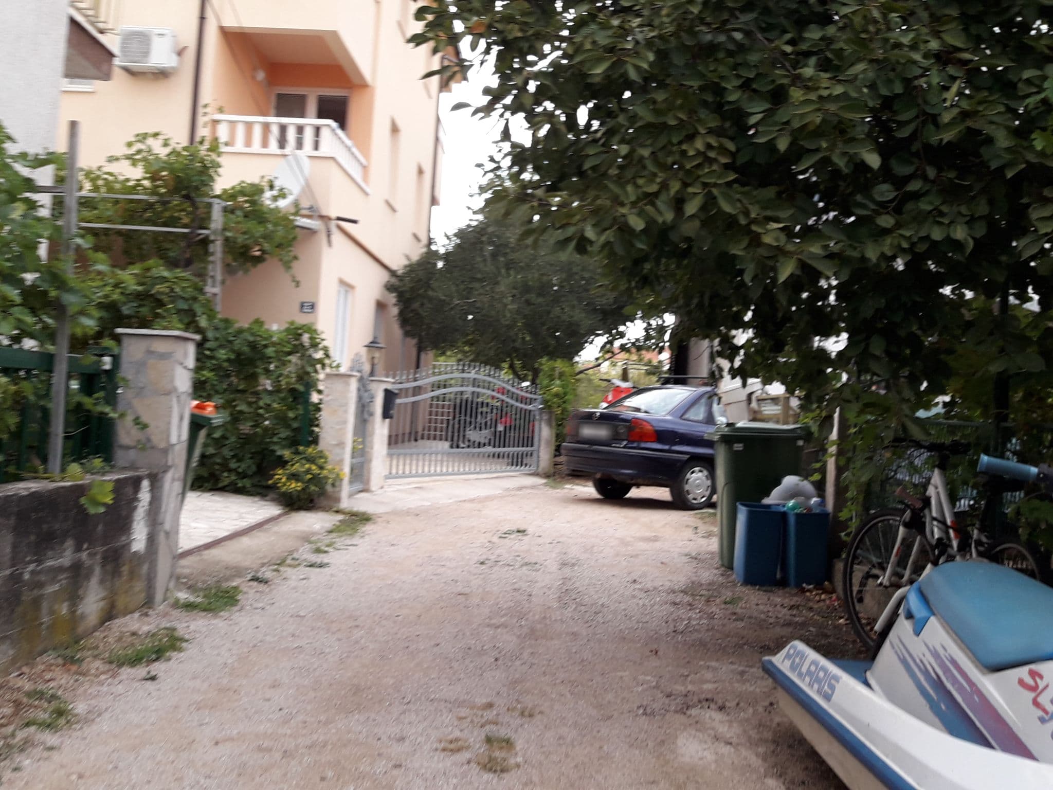 Street view near Studio Apartmani Kiki, Vodice — © qmell (CC BY-SA · Mapillary)