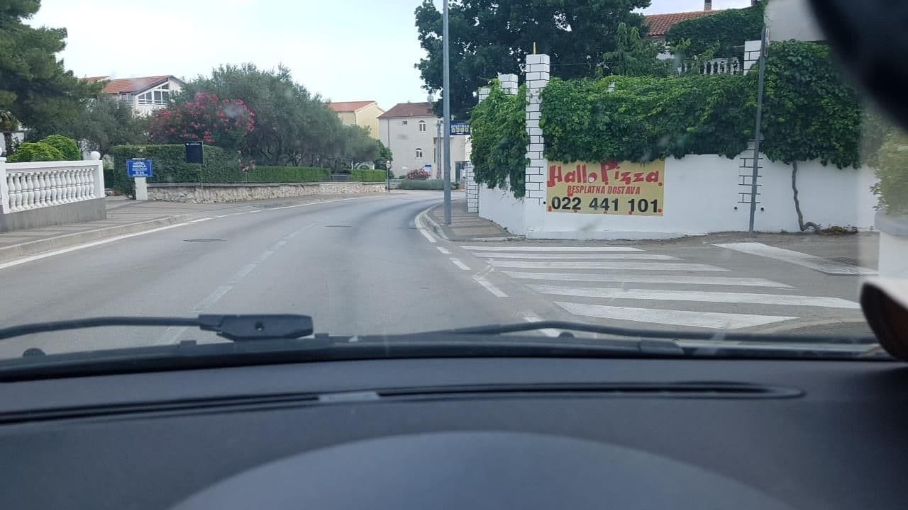 Street view near Apartmani Juricev Vodice, Vodice — © mik007 (CC BY-SA · Mapillary)