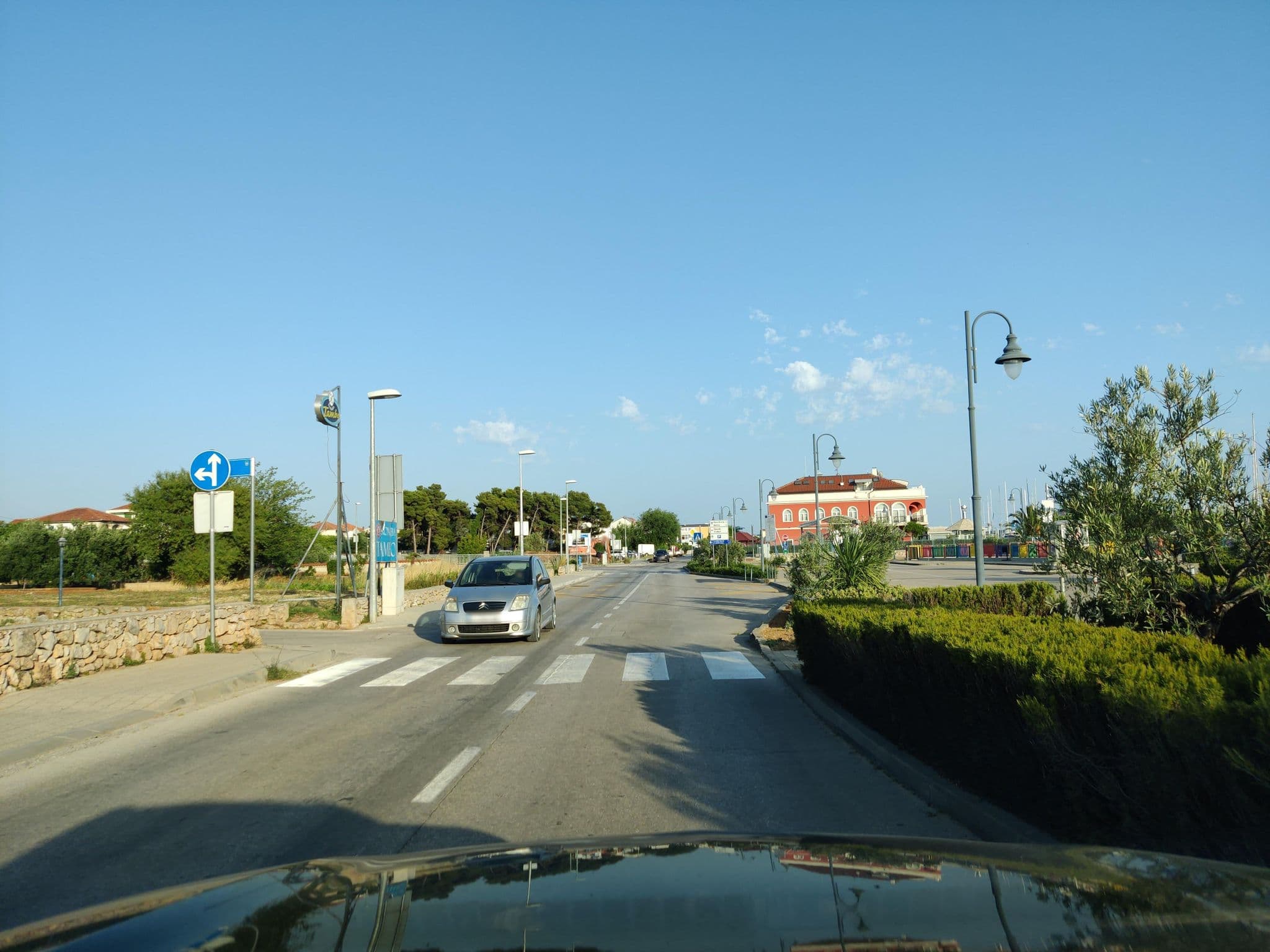 Street view near Amon-Ra Tribunj, Tribunj — © kietlak (CC BY-SA · Mapillary)