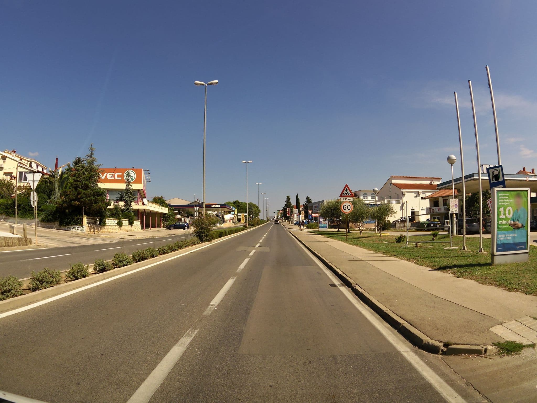 Street view near Apartmani Vir -Guljini dvori, Zadar — © czmrtn (CC BY-SA · Mapillary)