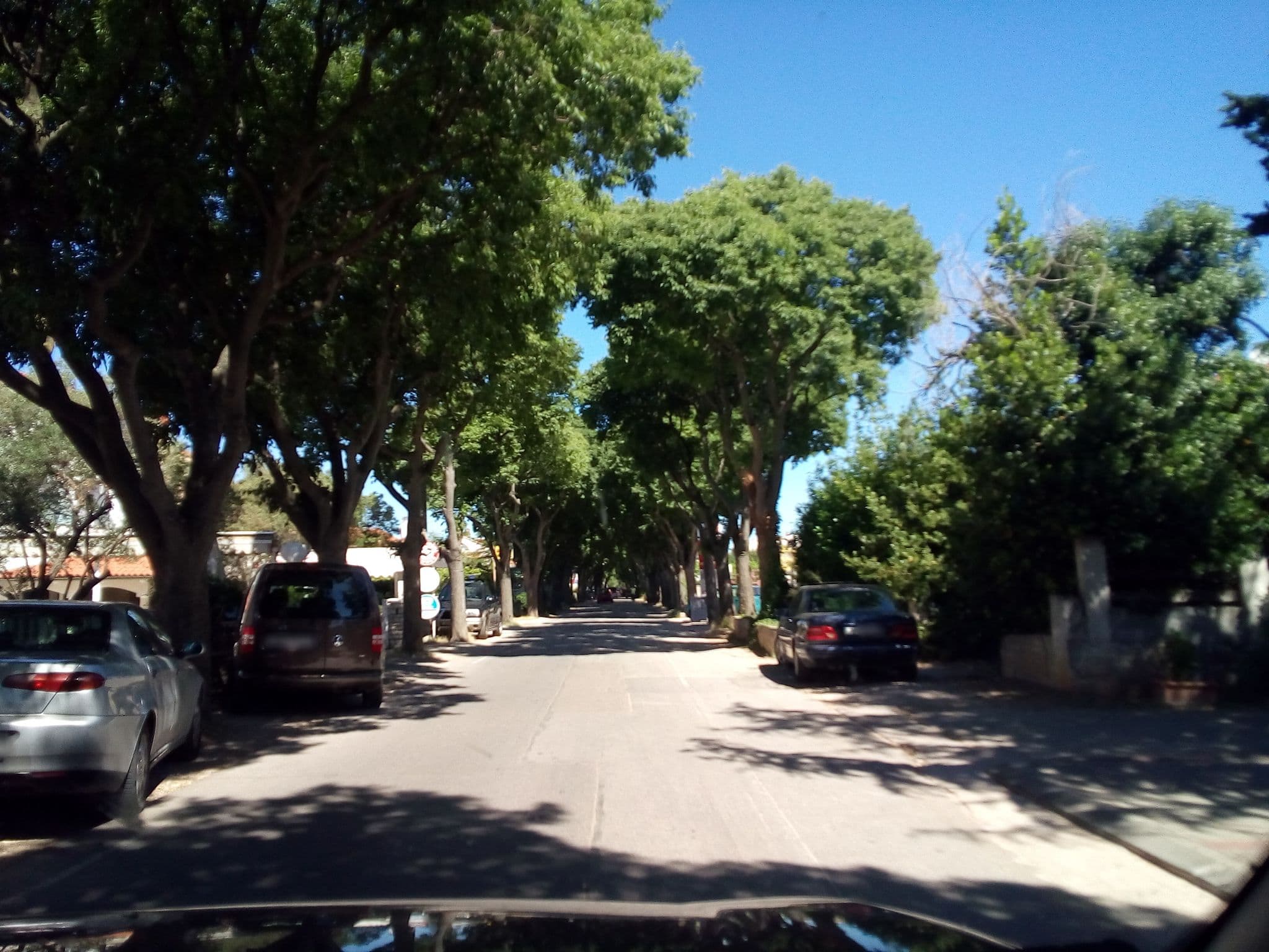 Street view near Apartmani Dubravka, Zadar — © karthoo (CC BY-SA · Mapillary)