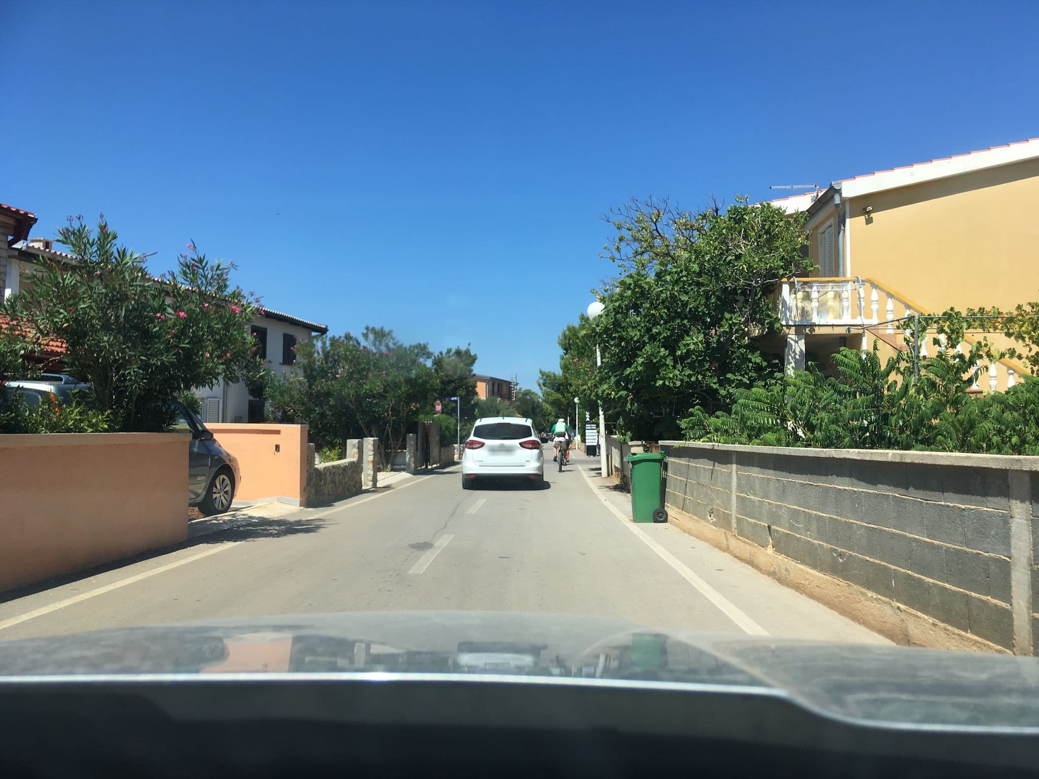 Street view near Apartmani Šarm, Vir — © jerneja (CC BY-SA · Mapillary)