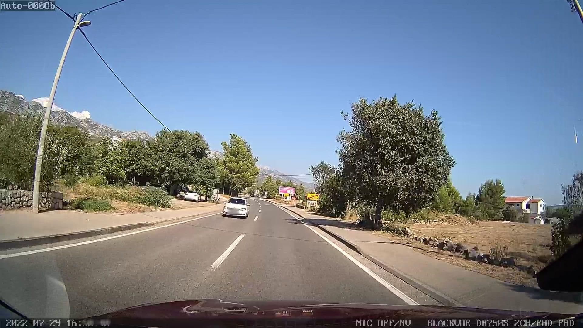 Street view near Apartmani Zdenka, Posedarje — © rdnnk (CC BY-SA · Mapillary)