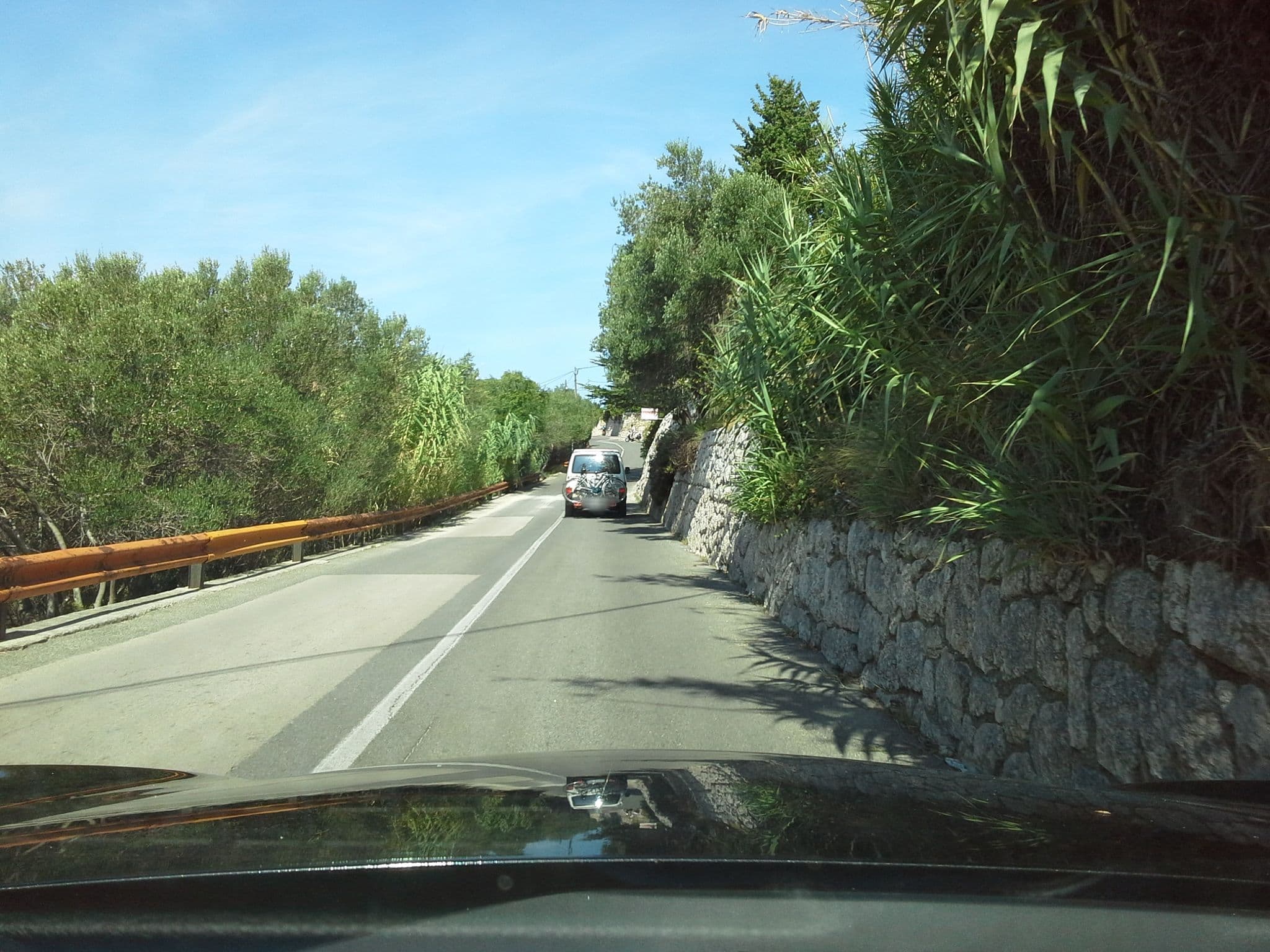 Street view near Petiva House, Banjol — © klypern (CC BY-SA · Mapillary)