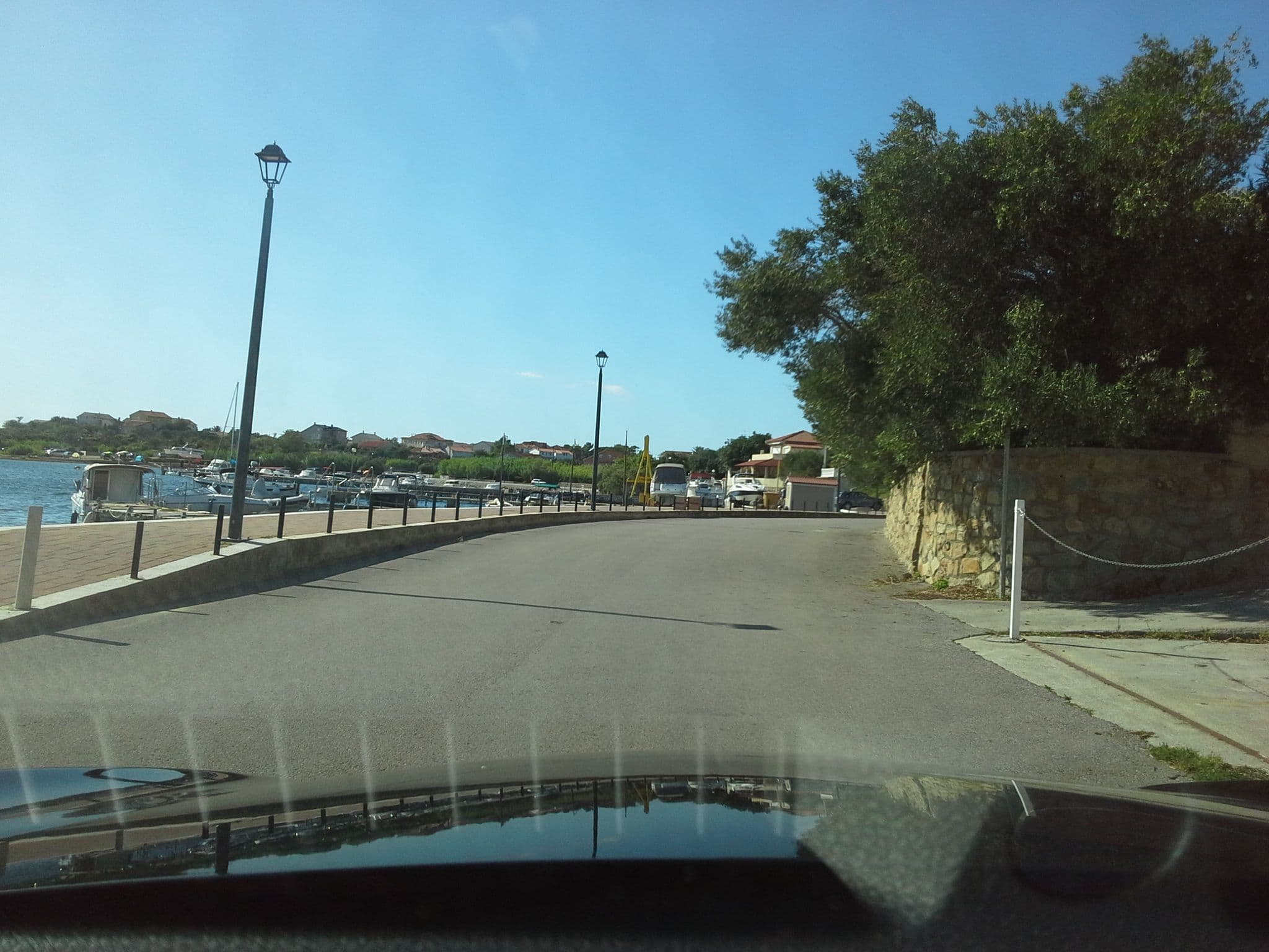 Street view near Apartments and Studios Vinko, Banjol — © klypern (CC BY-SA · Mapillary)