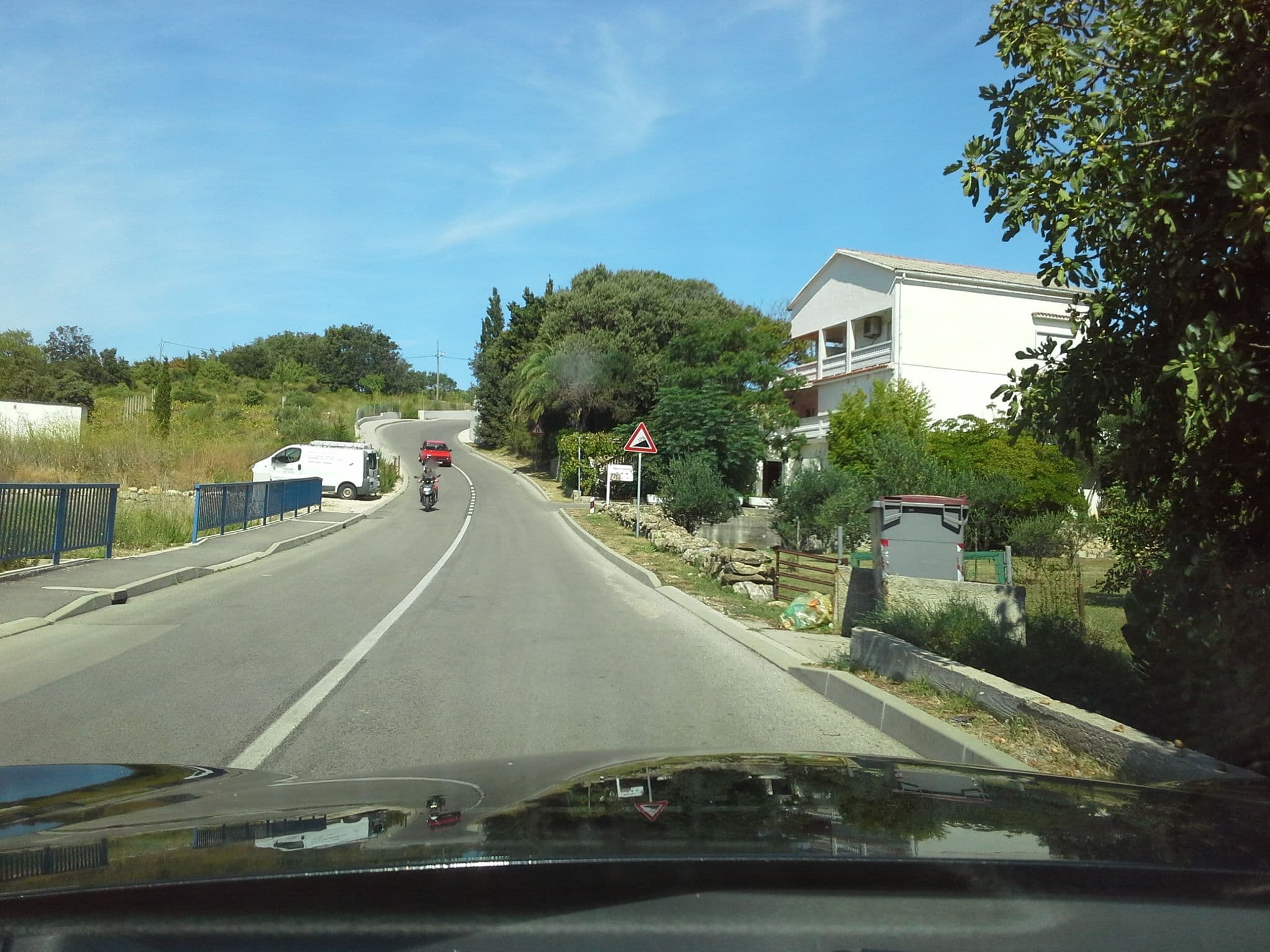 Street view near Apartmani Villa Subic, Kampor — © klypern (CC BY-SA · Mapillary)
