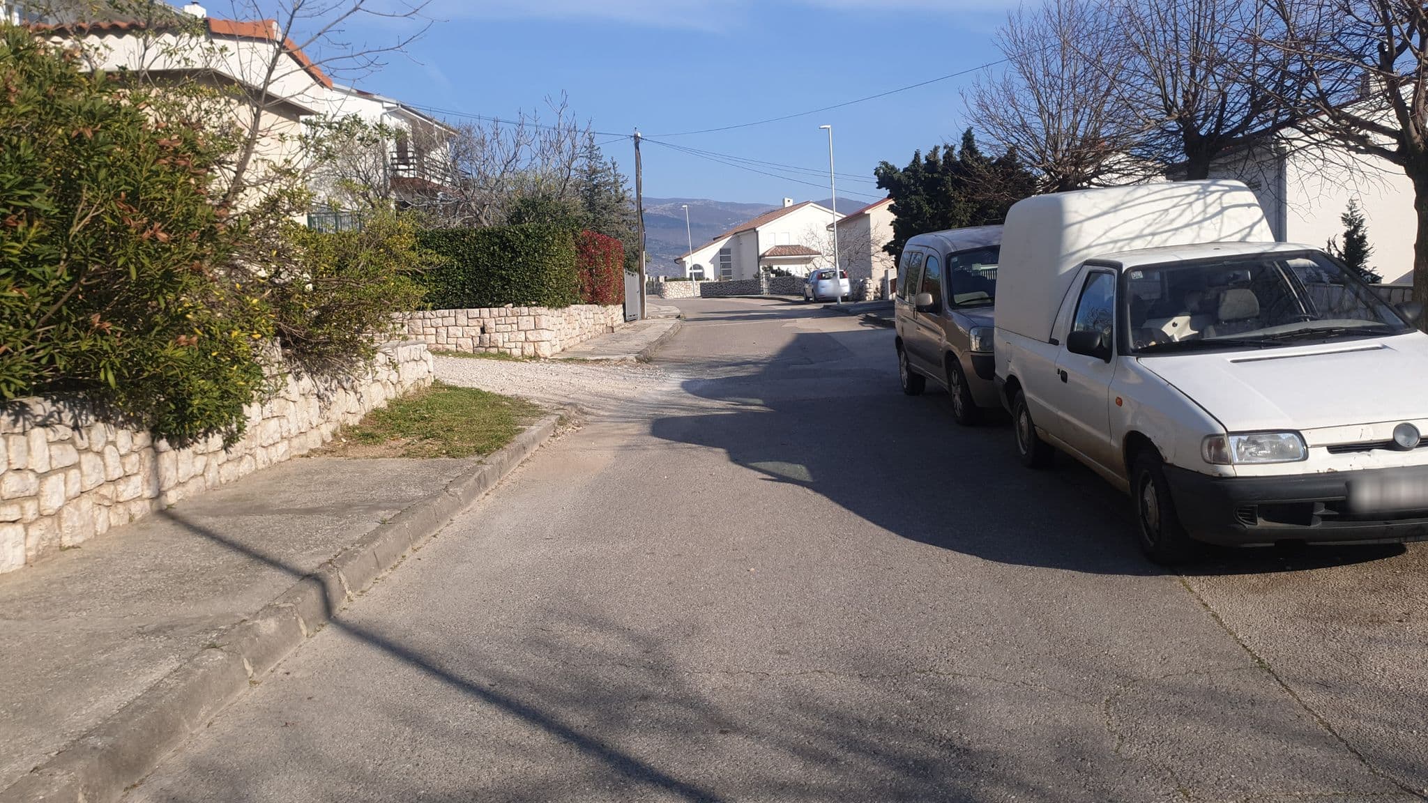 Street view near Apartments Milivojac, Novi Vinodolski — © franekruzicevic (CC BY-SA · Mapillary)