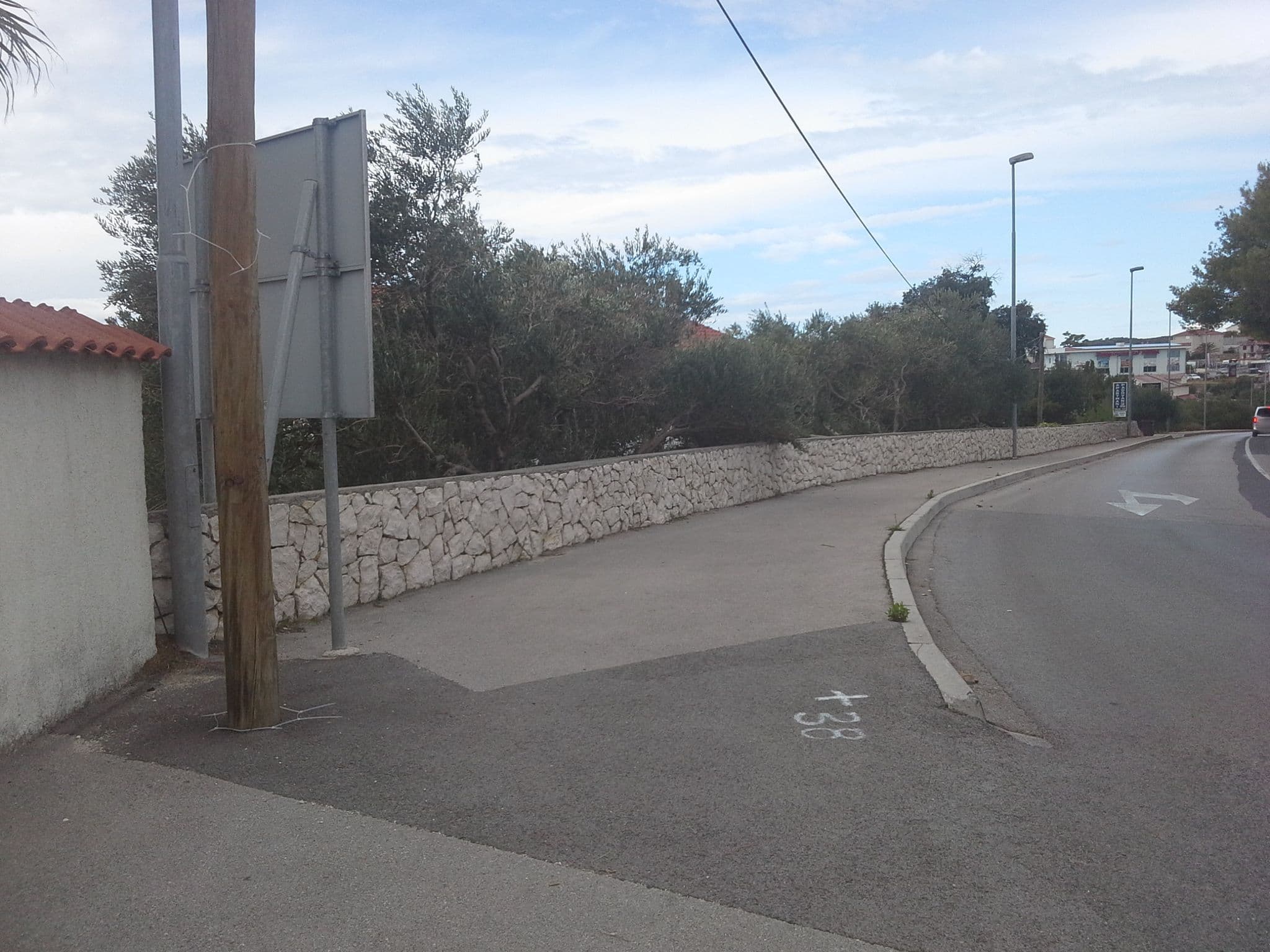 Street view near Apartmani Mery, Banjol — © klypern (CC BY-SA · Mapillary)