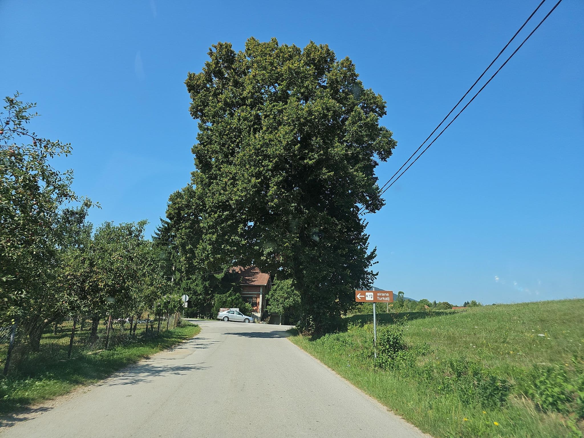 Street view near Rooms Mirabella, Slunj — © Ibj308 (CC BY-SA · Mapillary)