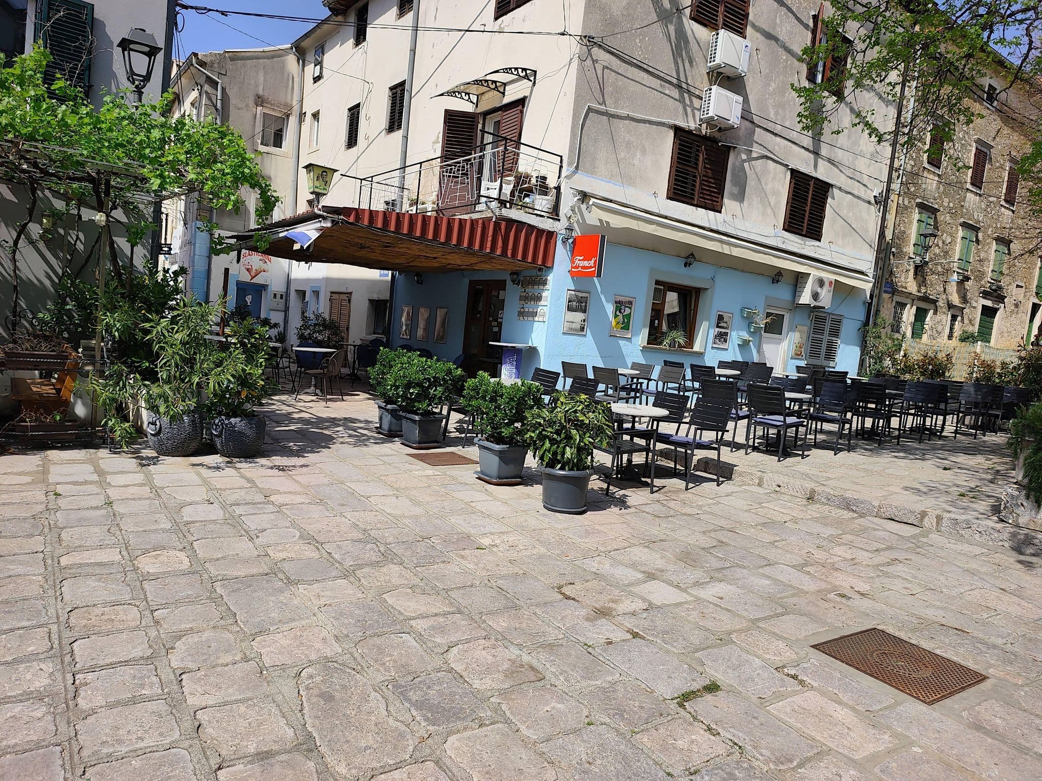 Street view near Hotel Palace Vrkljan, Pag — © Duro (CC BY-SA · Mapillary)