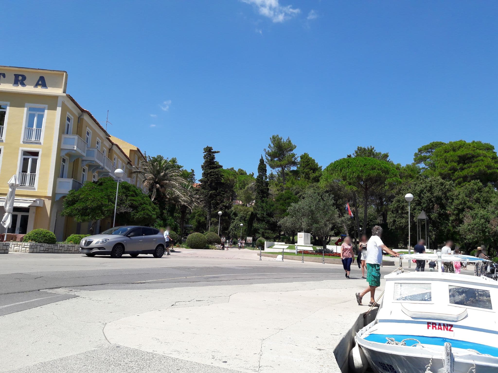 Street view near Villa Spanjol, Palit — © osmapper (CC BY-SA · Mapillary)