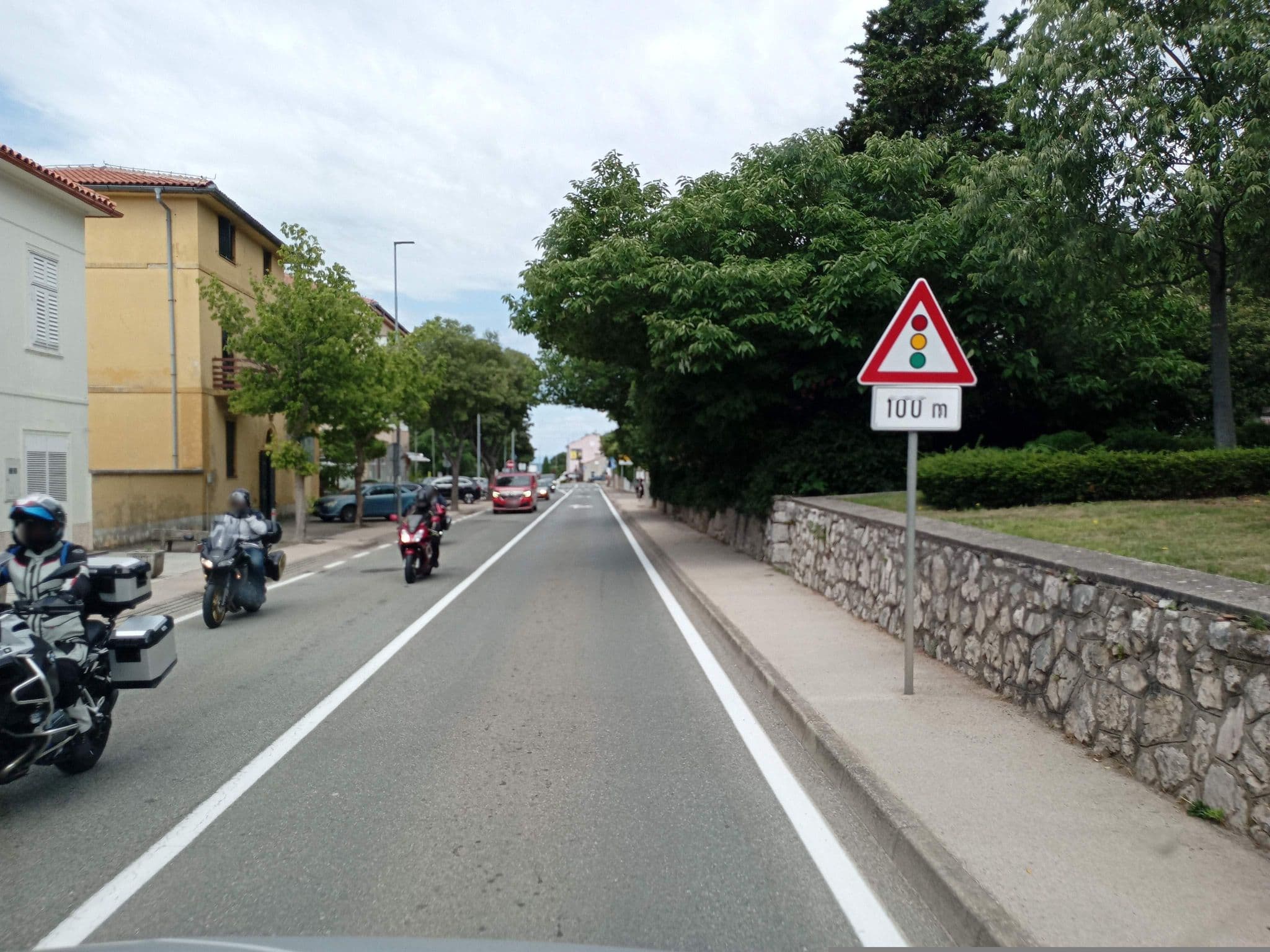 Street view near Villa Mare, Novi Vinodolski — © atze02 (CC BY-SA · Mapillary)