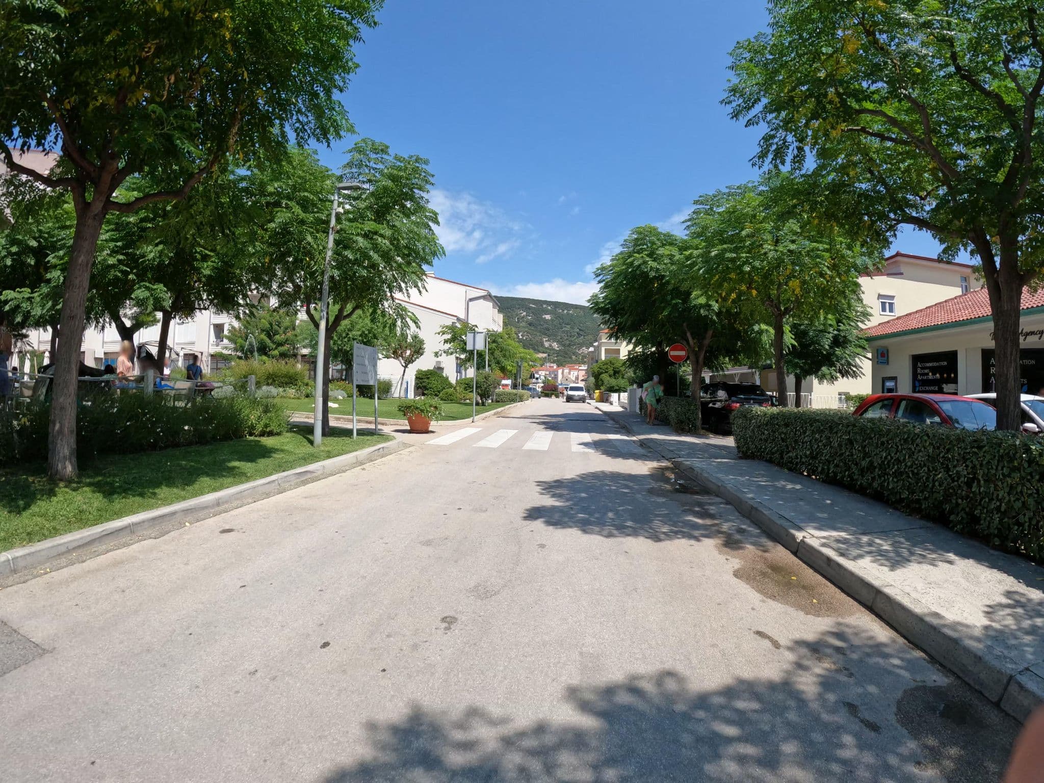 Street view near Hotel Corinthia, Punat — © erias (CC BY-SA · Mapillary)
