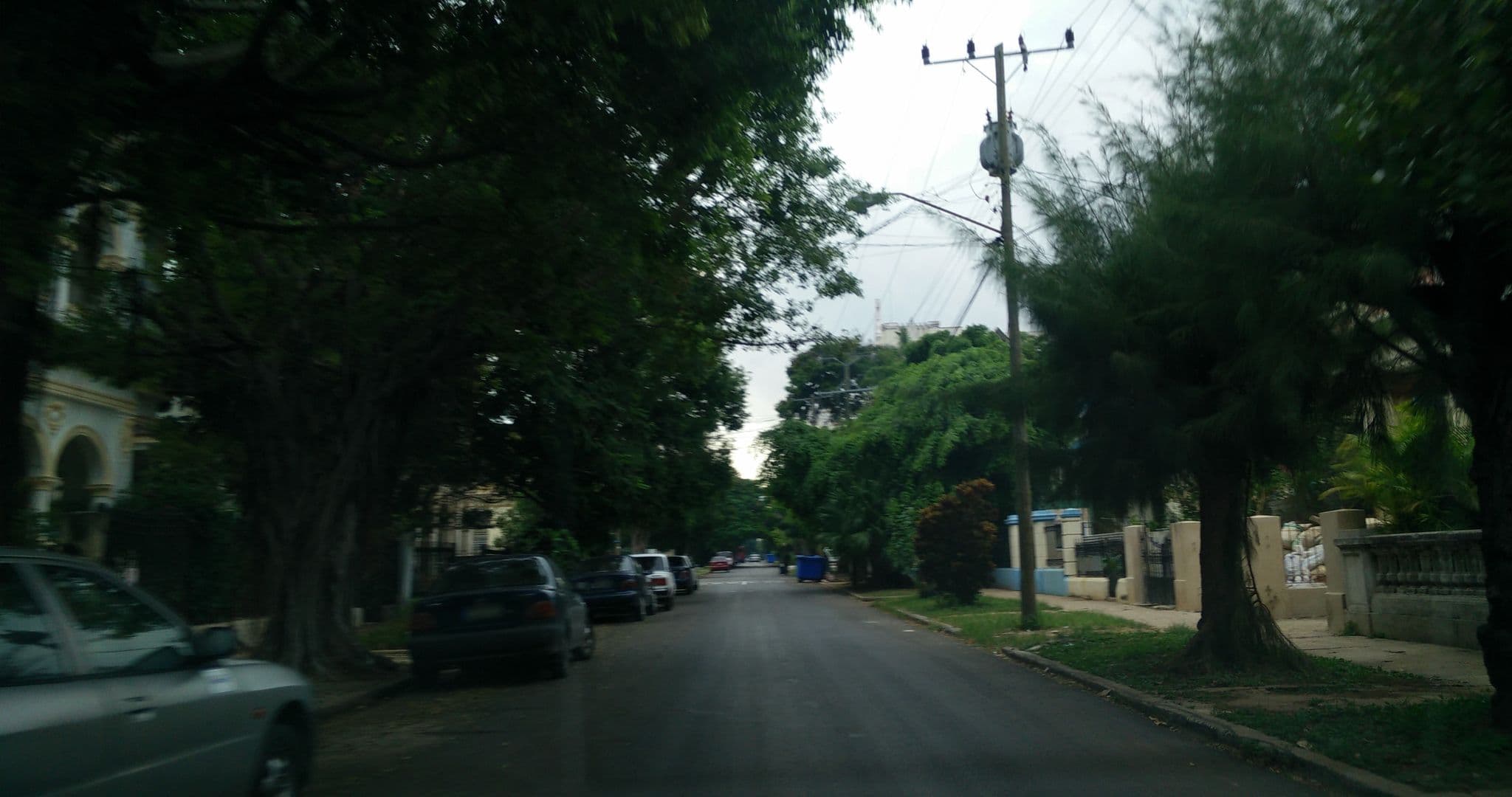 Street view near Casa de Renta, Vedado