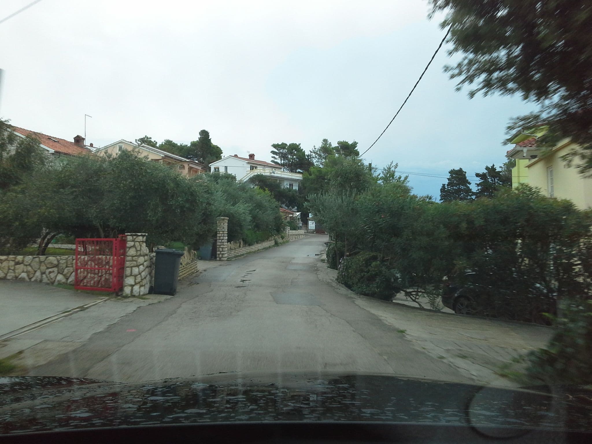 Street view near Apartments Antica, Banjol — © klypern (CC BY-SA · Mapillary)