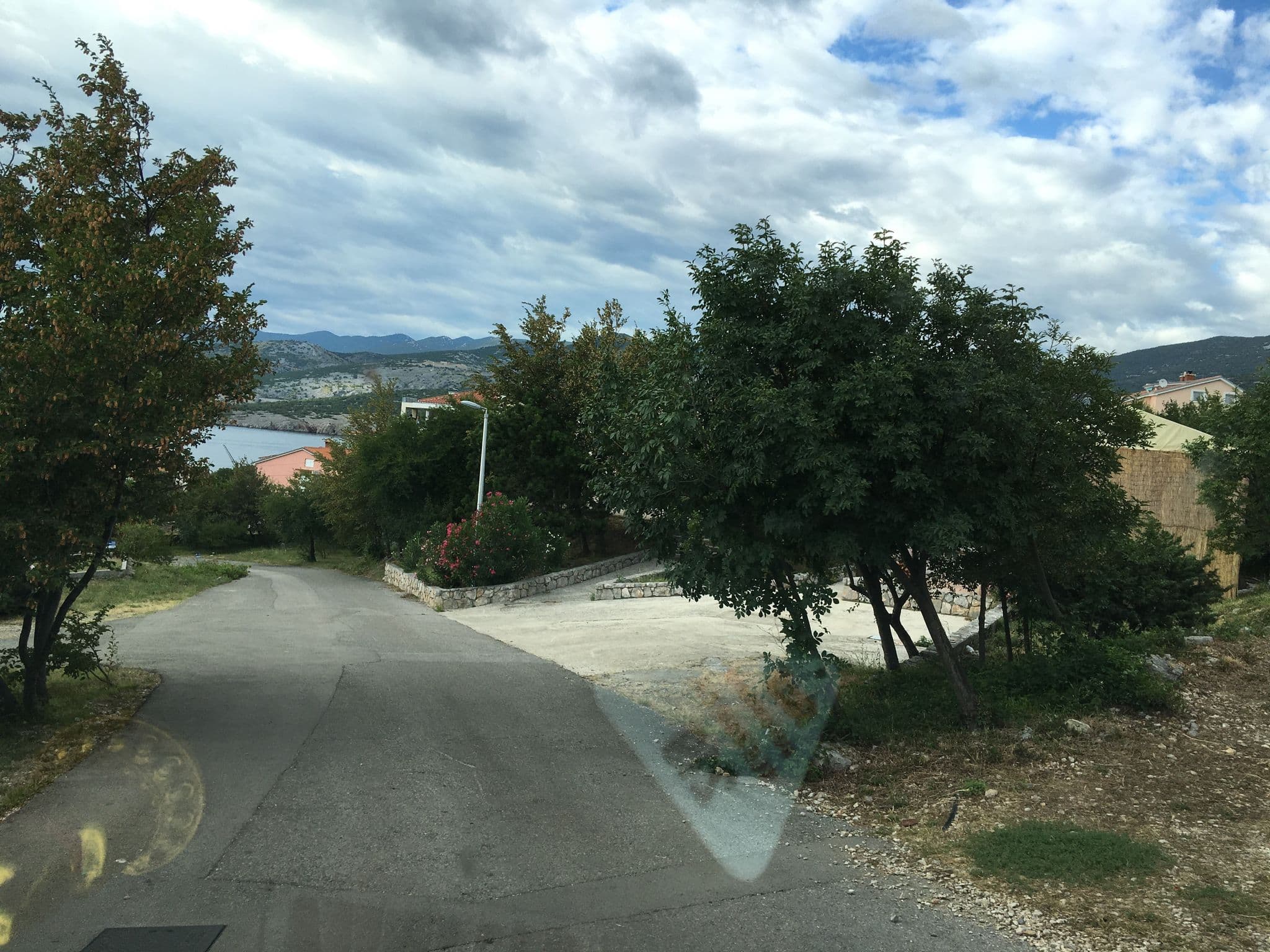 Street view near Mobilne Kućice Mediteran kamp Klenovica, Novi Vinodolski — © kgvx (CC BY-SA · Mapillary)