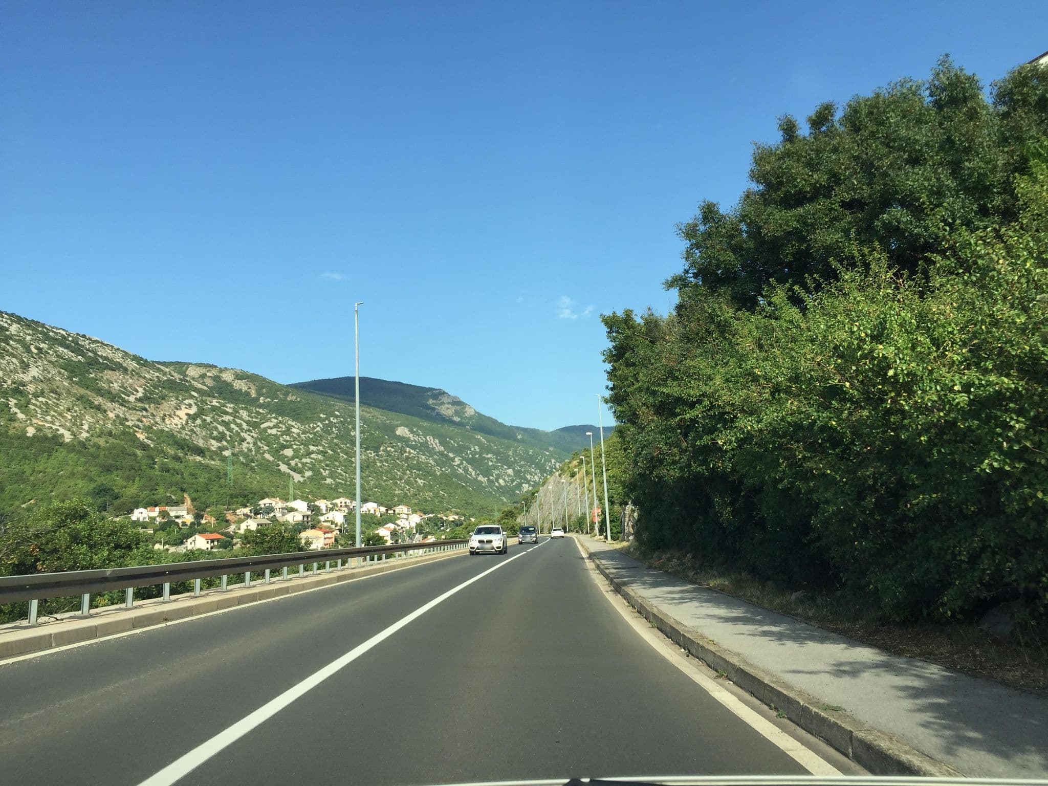 Street view near Apartments Zora, Senj — © igorzo (CC BY-SA · Mapillary)