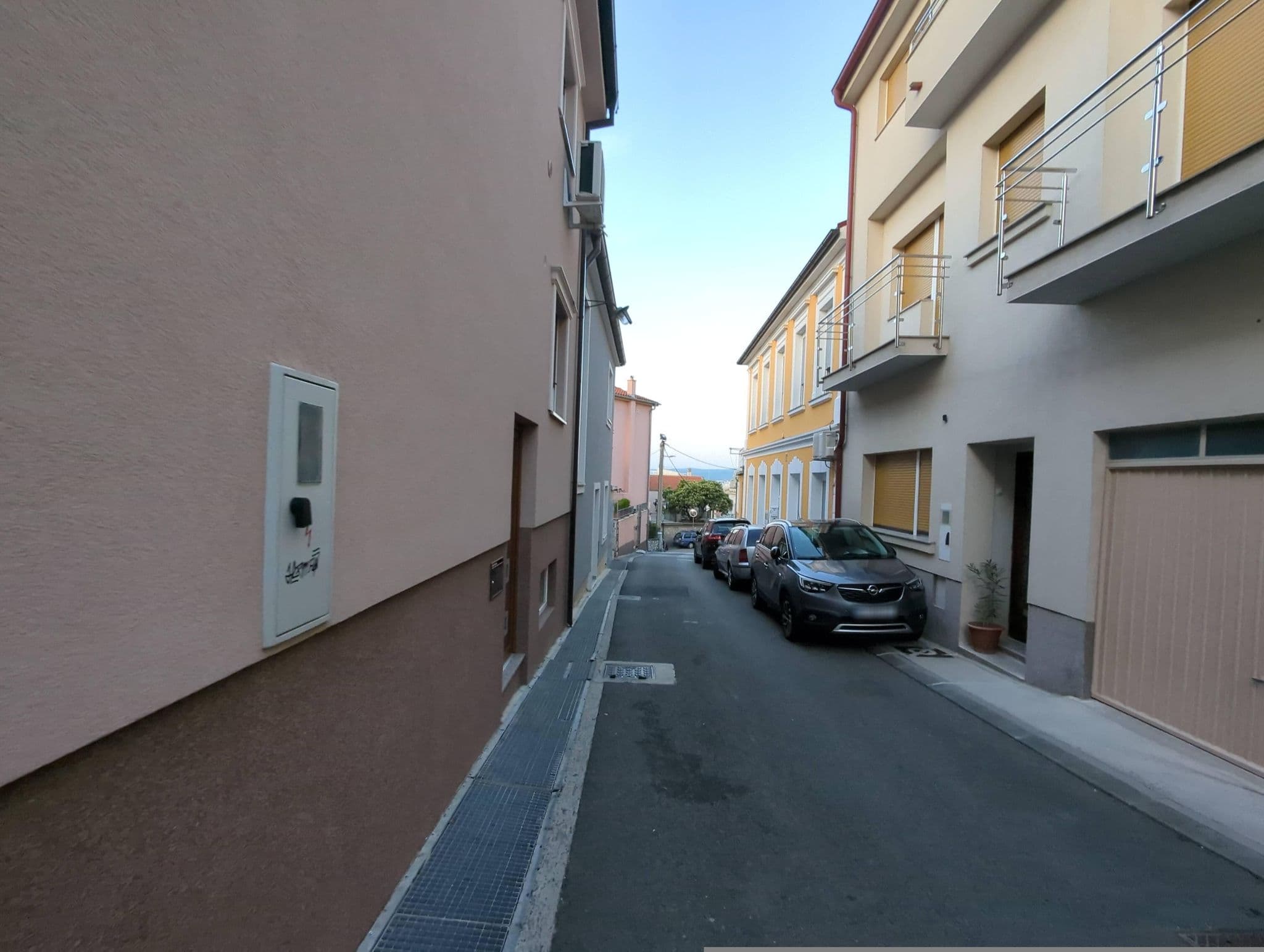 Street view near Gold Sea, Crikvenica — © djpixel (CC BY-SA · Mapillary)