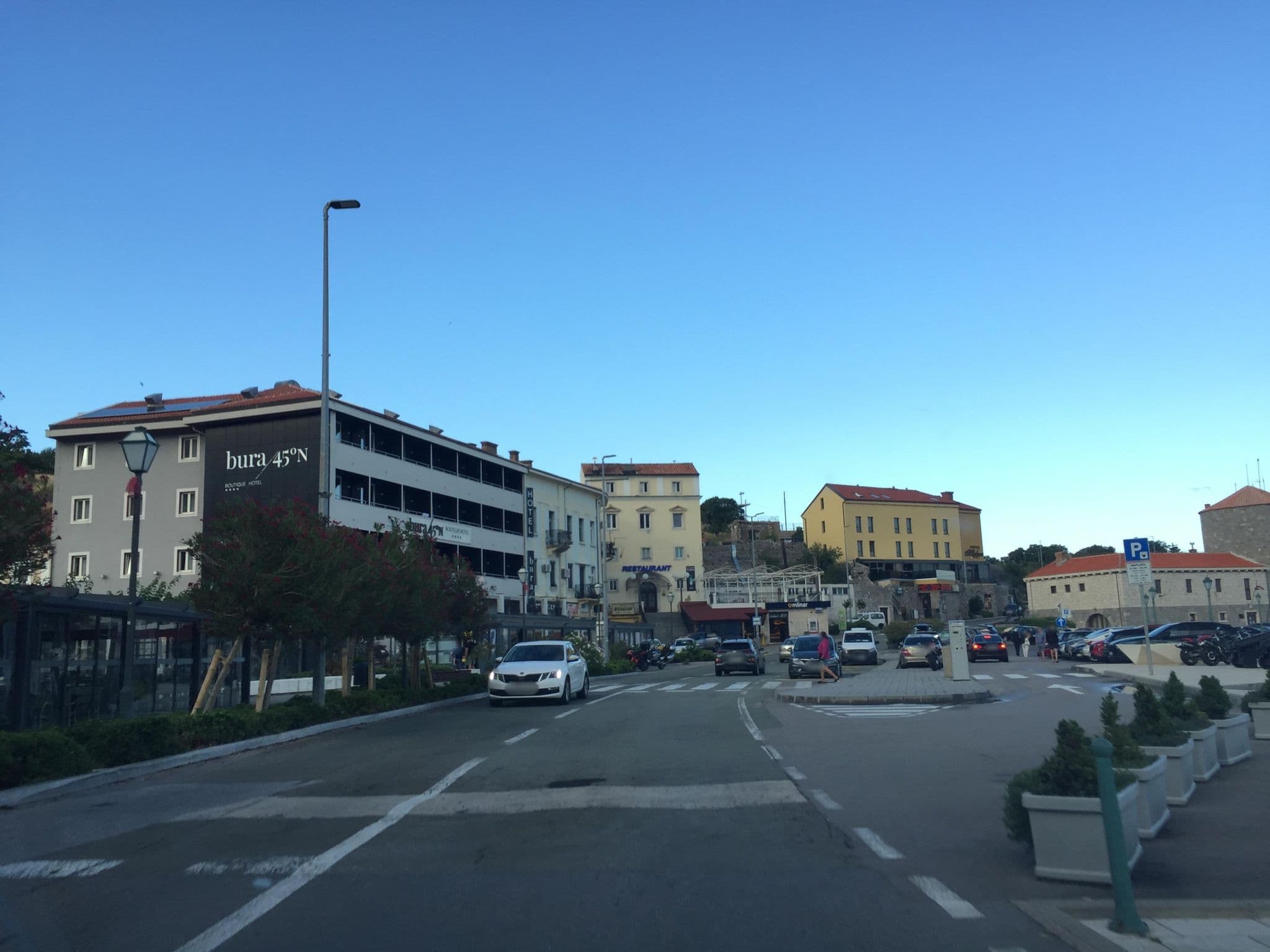 Street view near Vlatkovićeva Apartments, Senj — © igorzo (CC BY-SA · Mapillary)