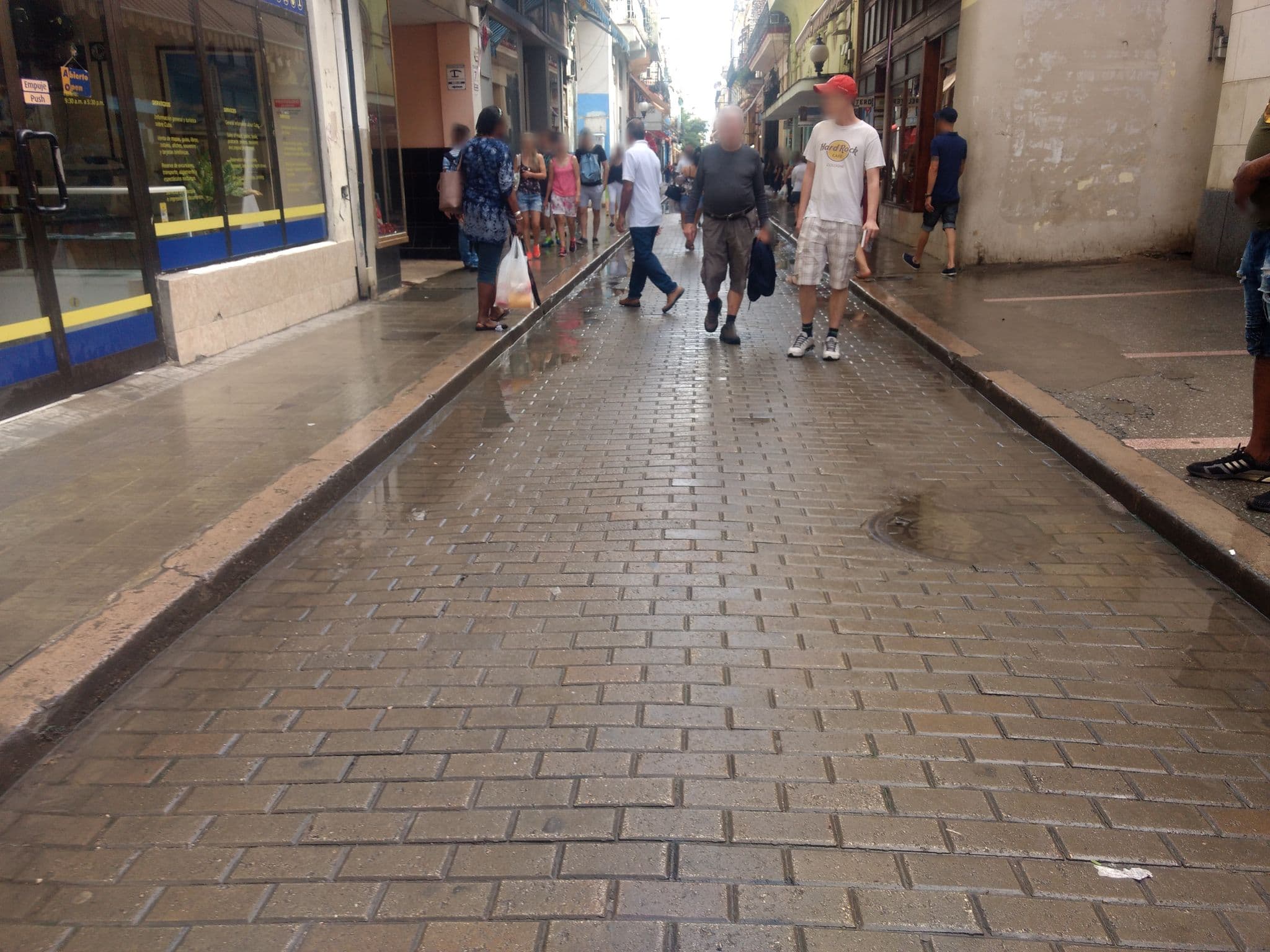 Street view near Juan y Margarita, La Habana Vieja — © mapeadora (CC BY-SA · Mapillary)