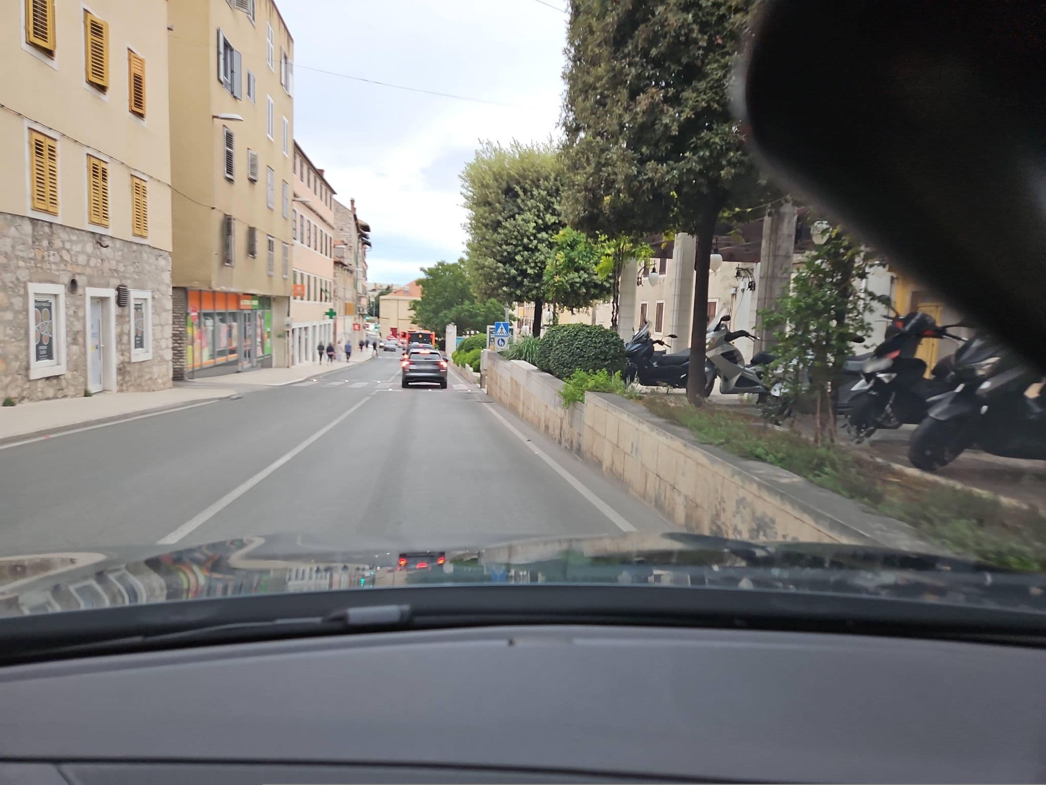 Street view near Apartments Esperanca - Sibenik, Šibenik — © toho (CC BY-SA · Mapillary)