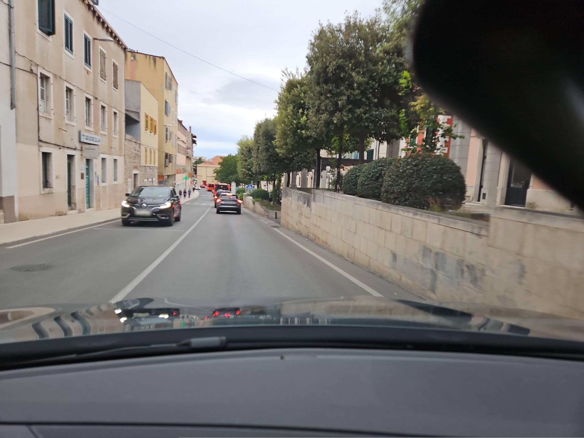 Street view near old town apartments, Šibenik — © toho (CC BY-SA · Mapillary)