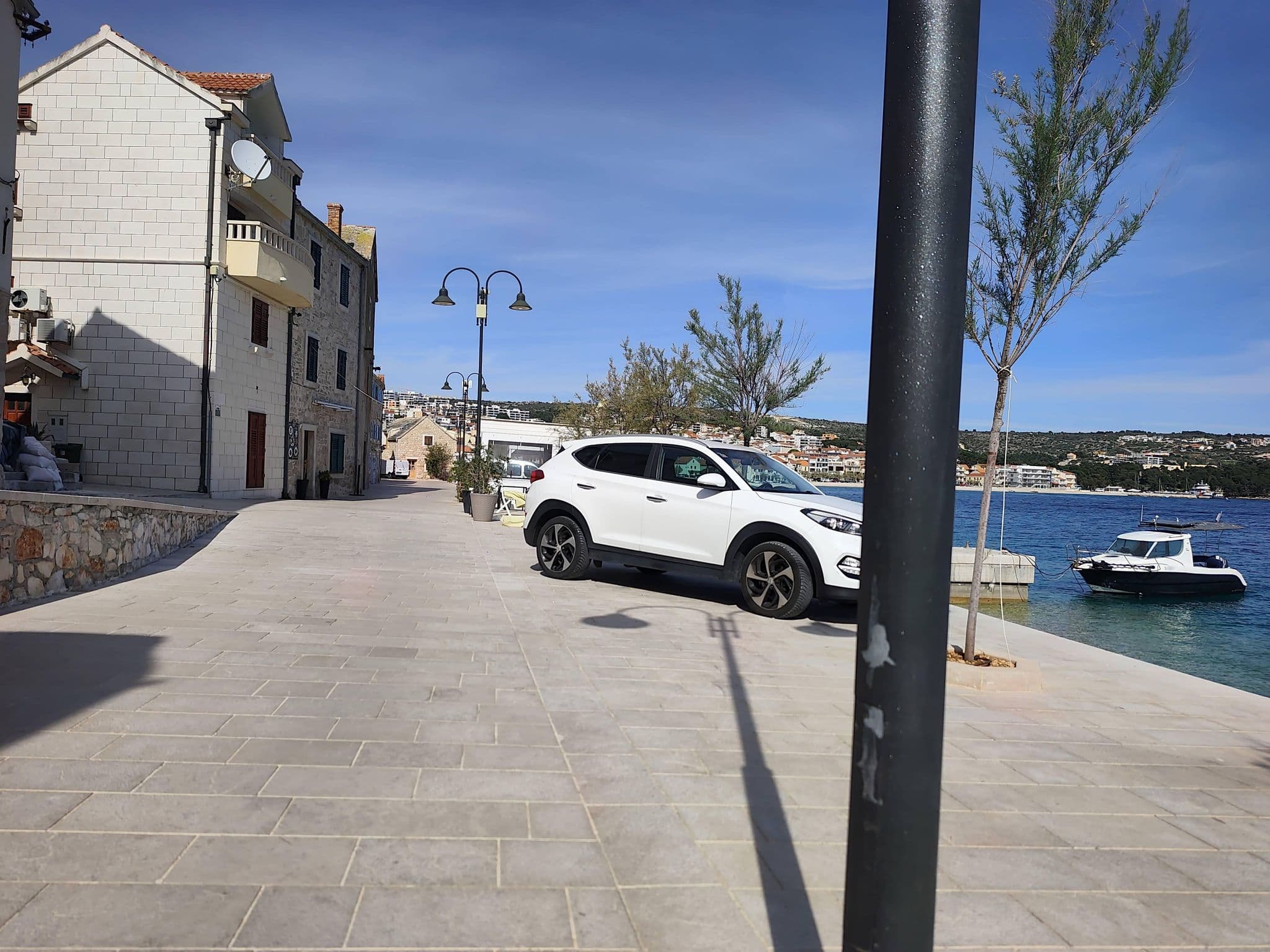 Street view near Rooms Geronimo, Primošten — © Duro (CC BY-SA · Mapillary)