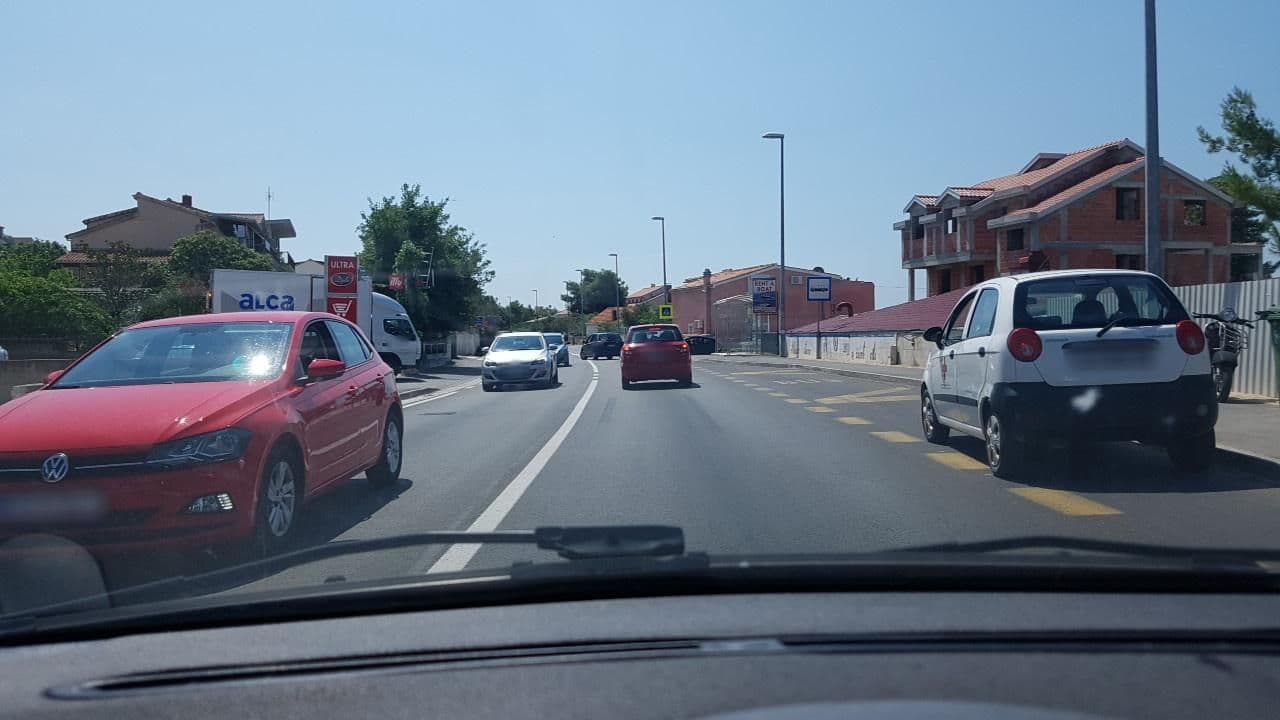 Street view near Nakic Apartments, Brodarica — © mik007 (CC BY-SA · Mapillary)