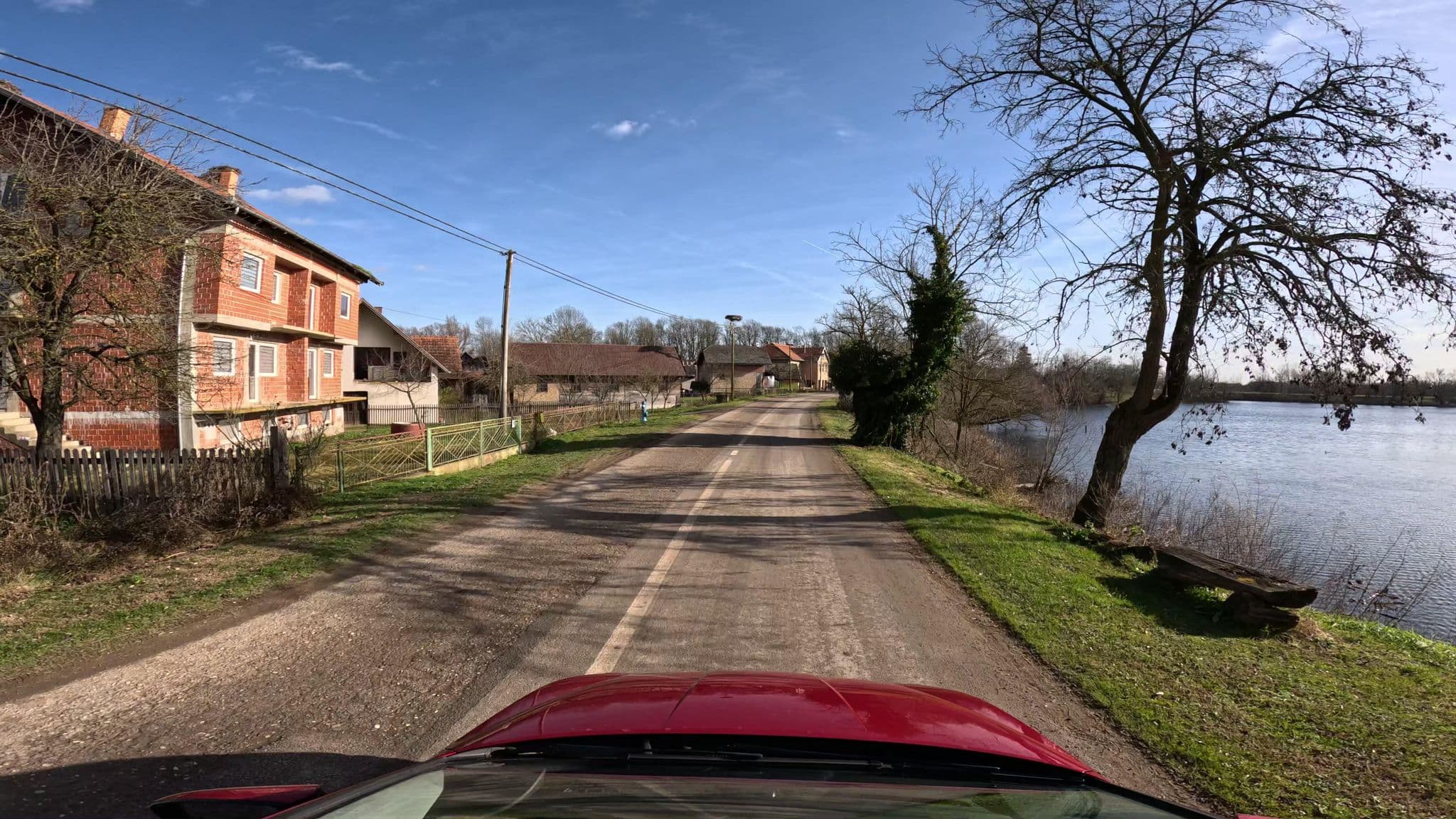 Street view near Seoski Turizam Ravlić, Sunja — © tomislavzen12 (CC BY-SA · Mapillary)