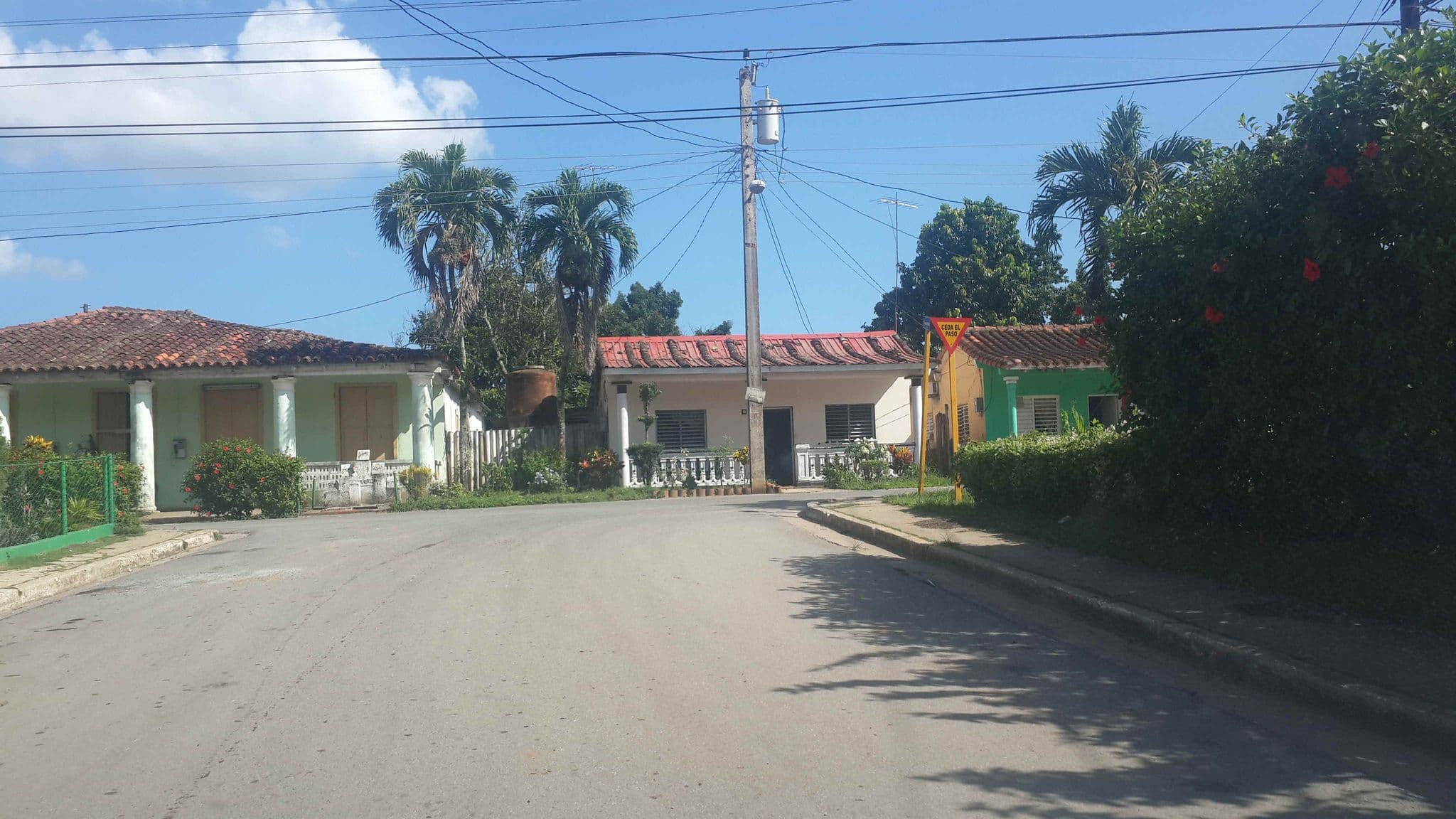 Street view near Villa El Moro, Viñales