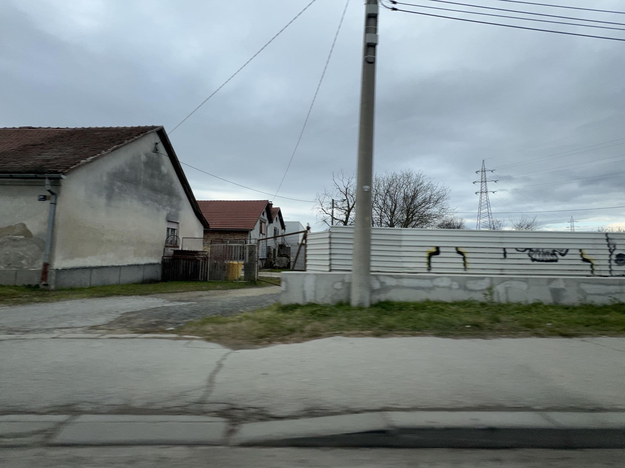 Street view near Guesthaus Noce, Novi Zagreb — © filipb (CC BY-SA · Mapillary)