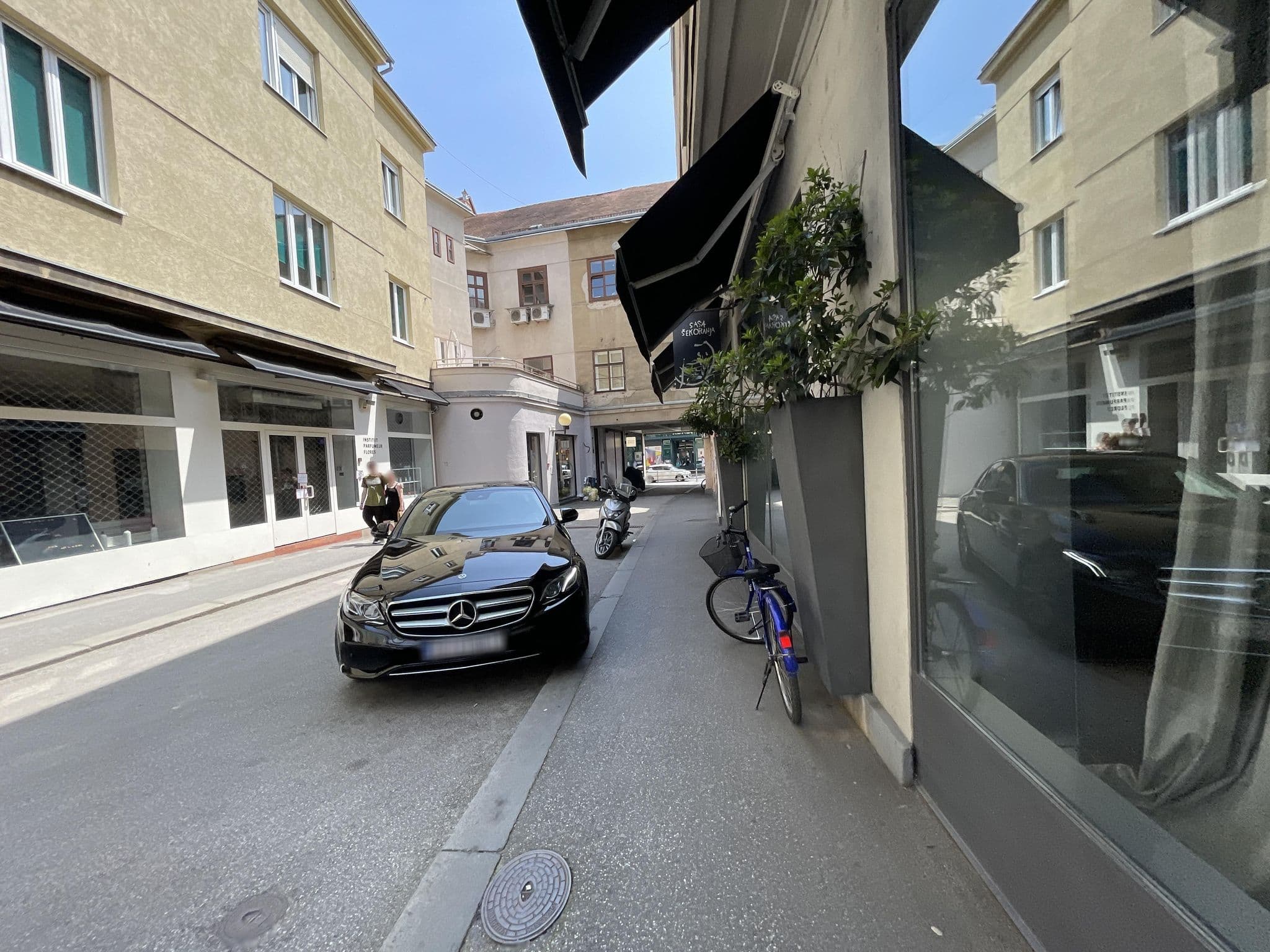 Street view near Dezman Luxury Appartments, Centar — © filipb (CC BY-SA · Mapillary)