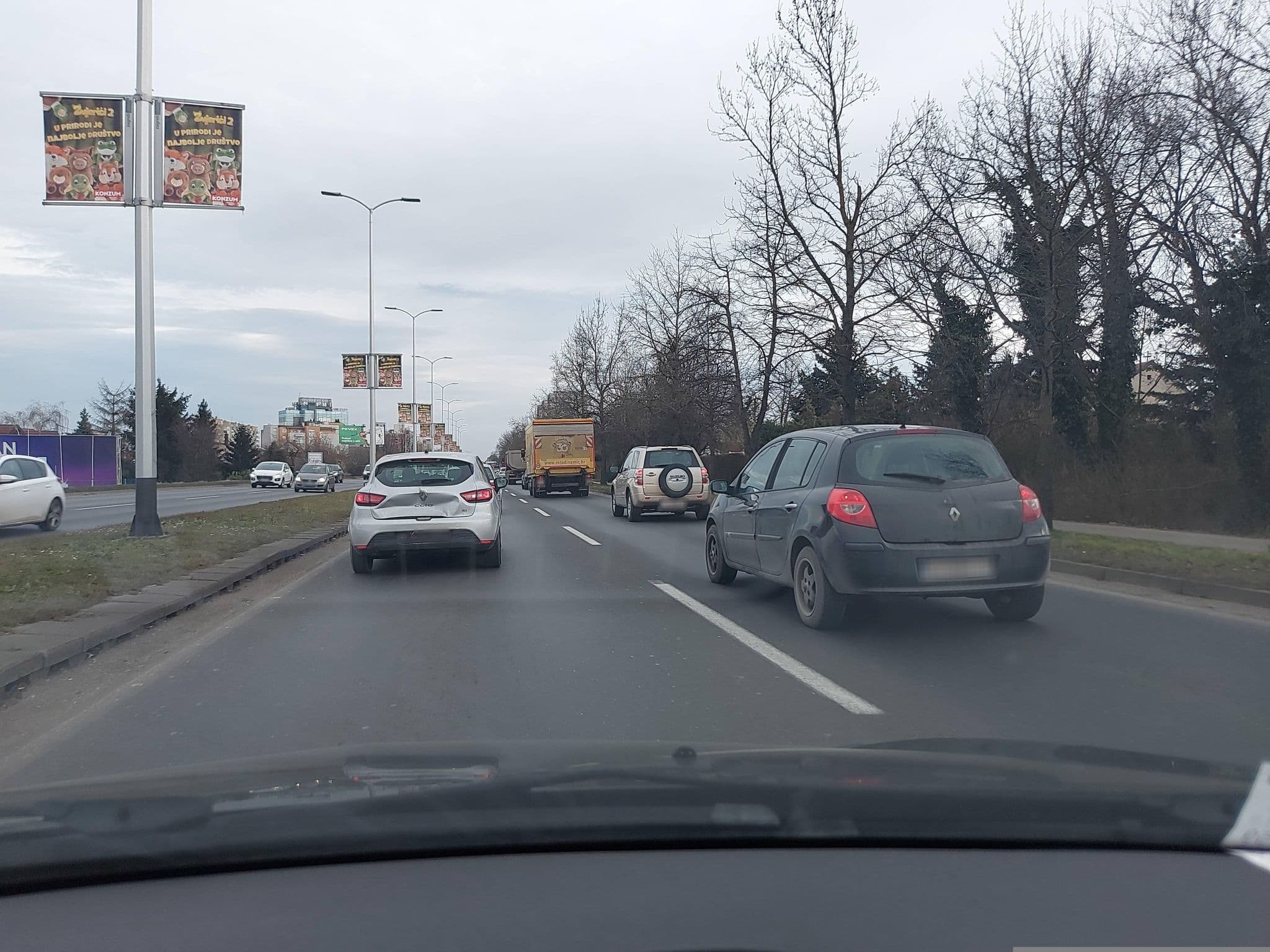 Street view near All Inn Zagreb, Novi Zagreb — © mik007 (CC BY-SA · Mapillary)