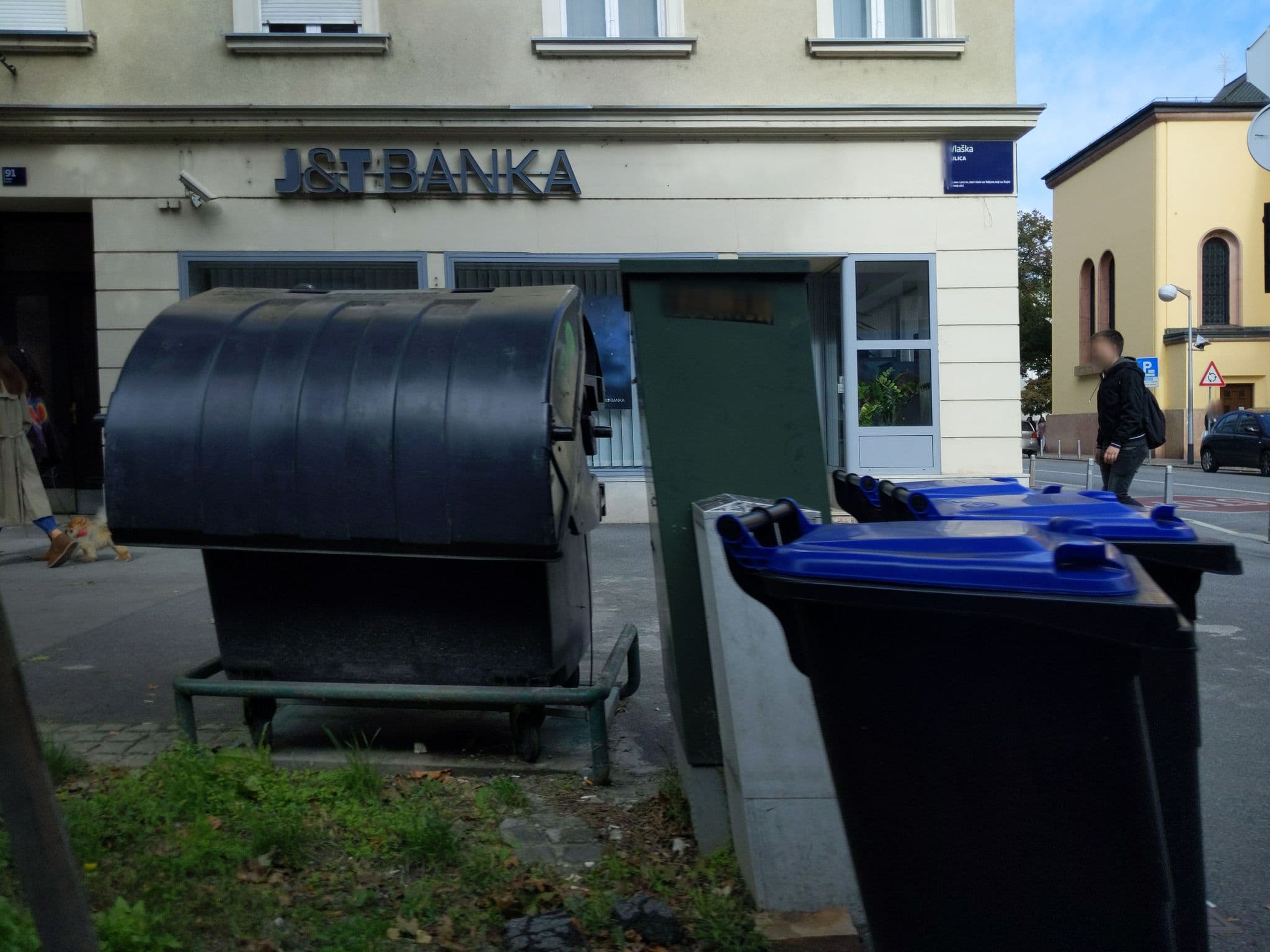 Street view near Apartments Magnolija - Zagreb Centre, Zagreb — © nomenutis (CC BY-SA · Mapillary)