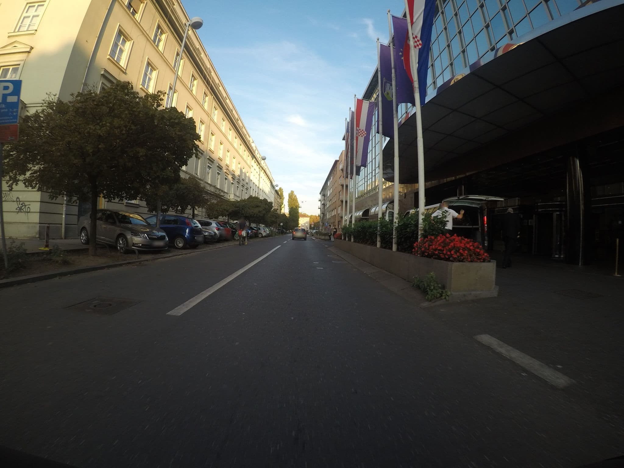 Street view near HUP ZAGREB d.d. - hoteljerstvo, ugostiteljstvo i turizam, Centar — © chrisbeddow (CC BY-SA · Mapillary)