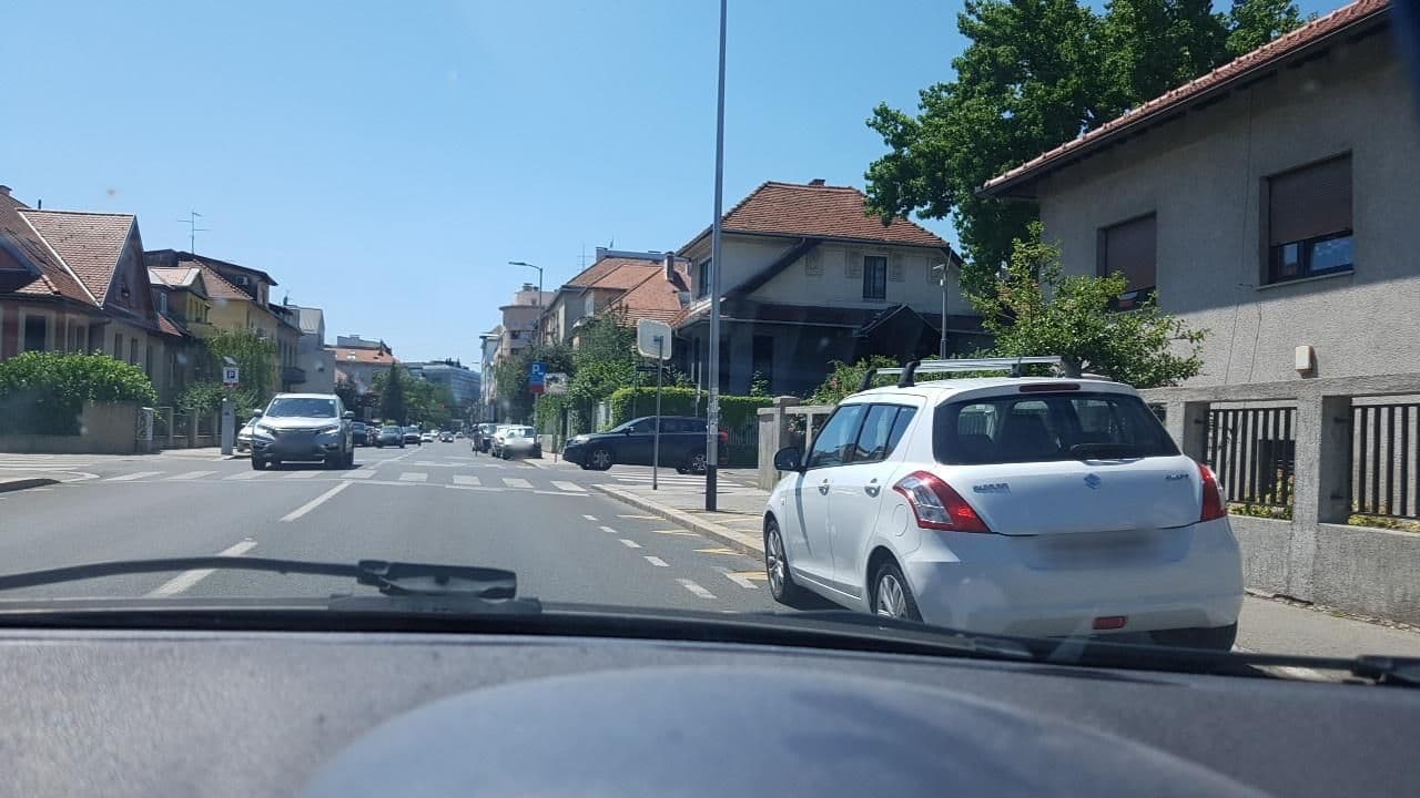 Street view near Rooms Mira, Zagreb — © mik007 (CC BY-SA · Mapillary)