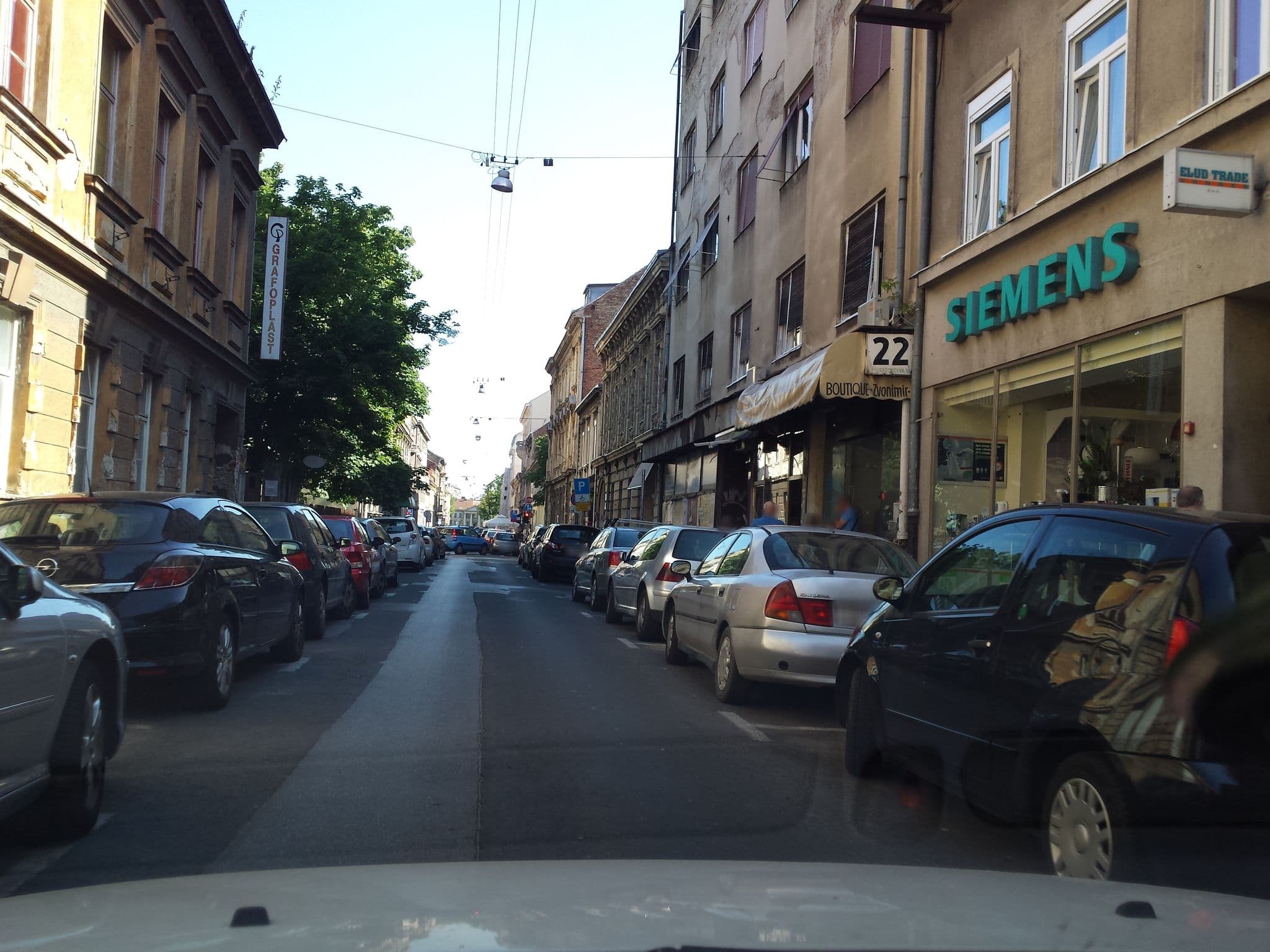 Street view near Park and Bike City Studio Zagreb, Centar — © janjko (CC BY-SA · Mapillary)