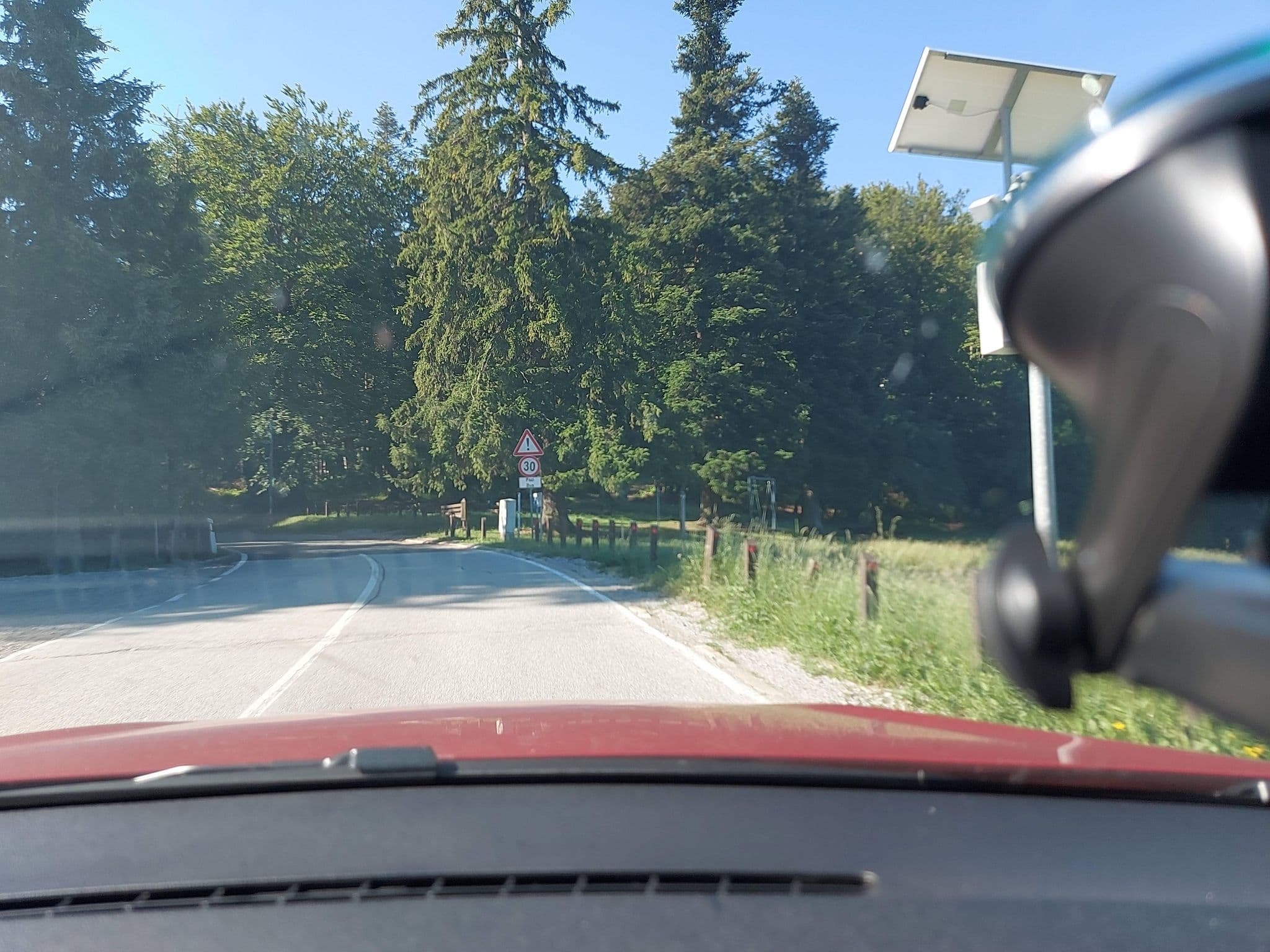 Street view near Zvonimirov dom, Gornja Bistra — © mik007 (CC BY-SA · Mapillary)