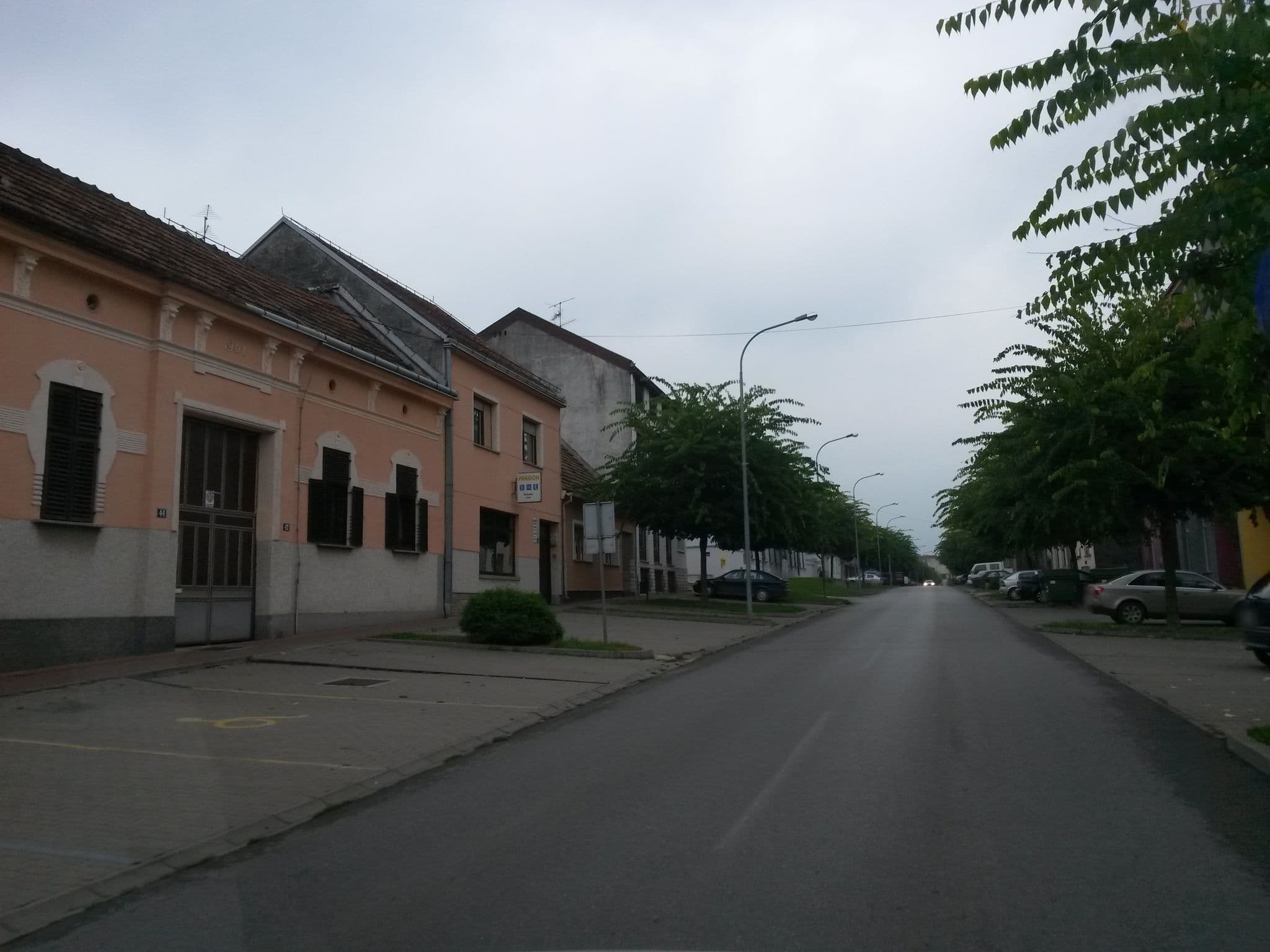 Street view near Pansion Đakovački Vezovi, Đakovo — © osmapper (CC BY-SA · Mapillary)