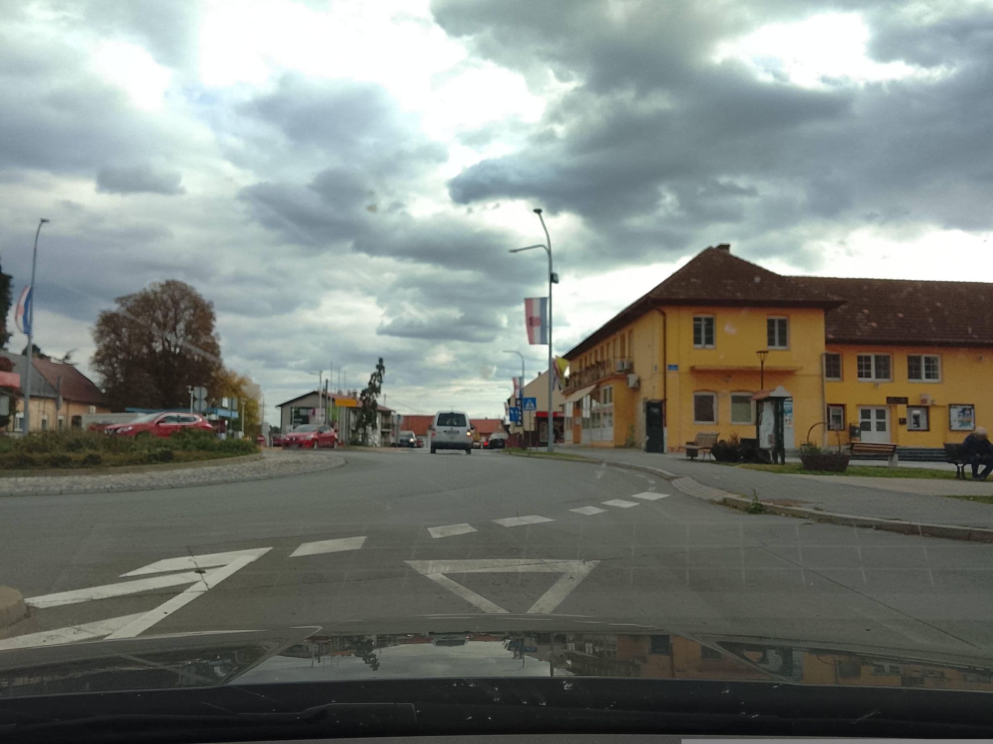 Street view near Apartmani "Vrata Baranje", Bilje — © Sarmafanboy (CC BY-SA · Mapillary)