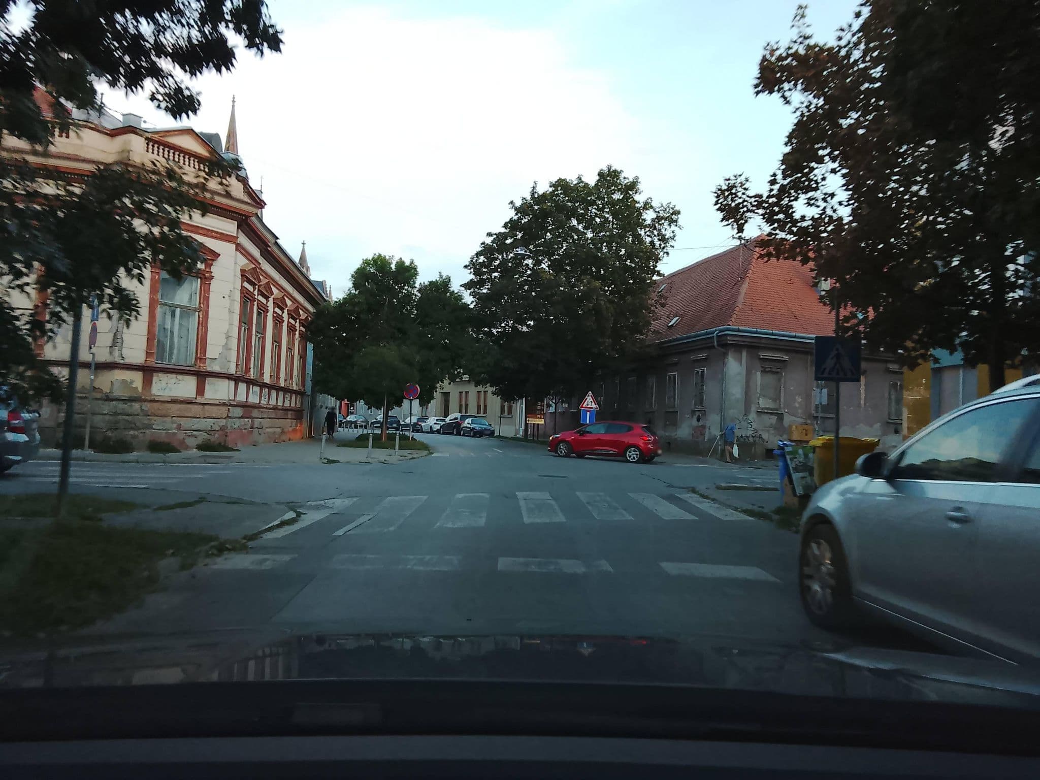 Street view near H.I. Accommodation, Osijek — © Sarmafanboy (CC BY-SA · Mapillary)