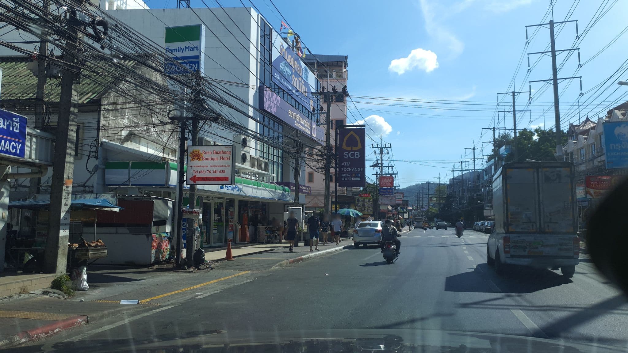 Street view near Ruen Buathong Boutique Hotel, Patong — © jrcarlsen (CC BY-SA · Mapillary)