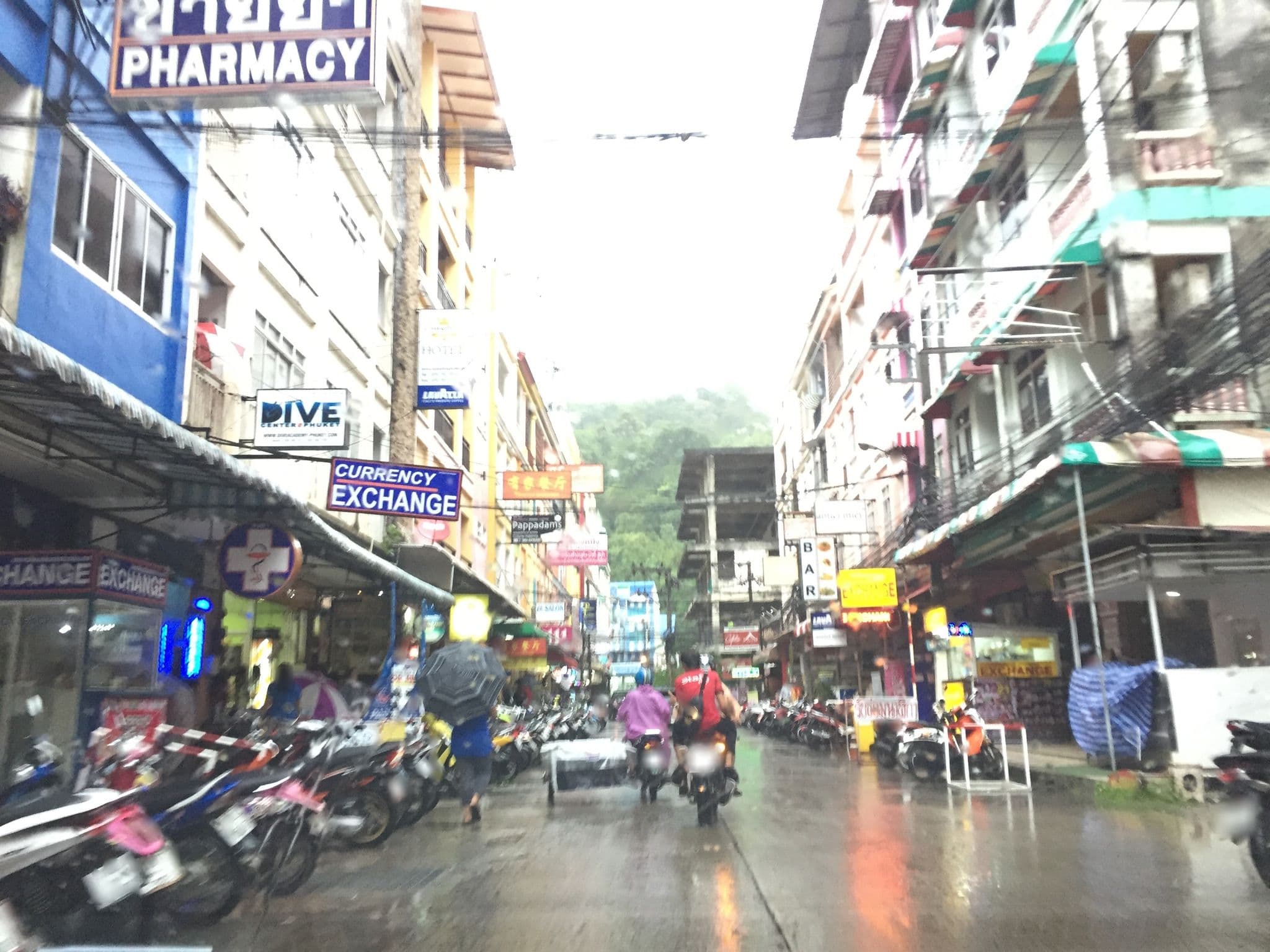 Street view near Stanley's Guesthouse British Pub & Restaurant, Patong — © chiaki33 (CC BY-SA · Mapillary)