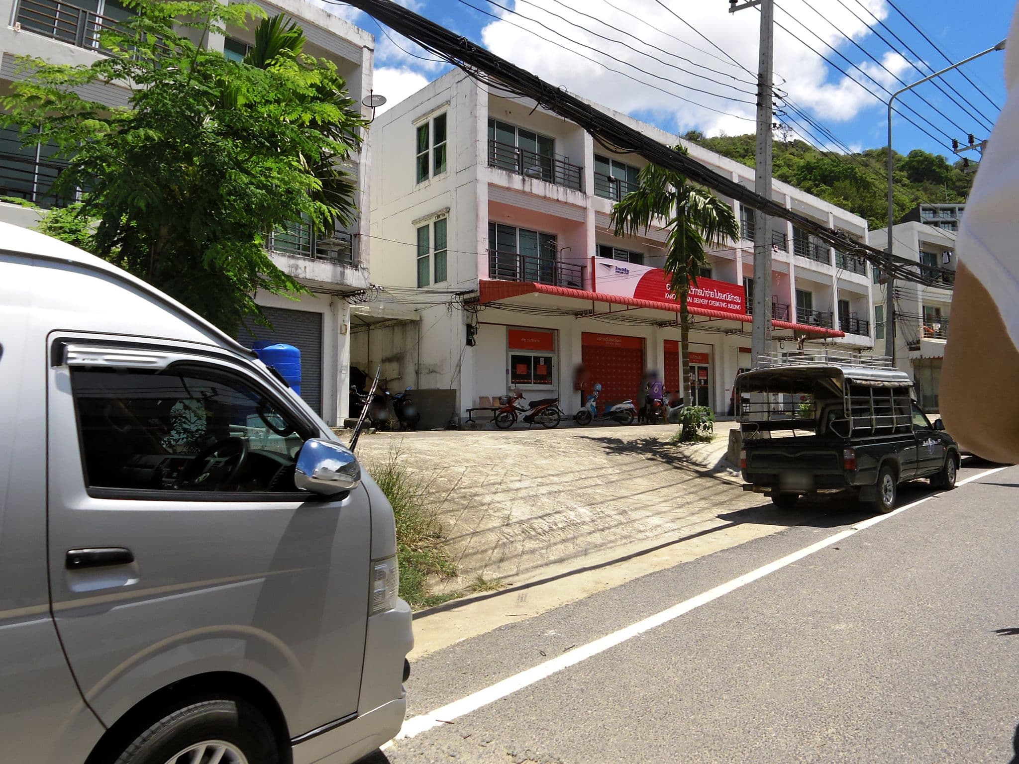 Street view near Karon Clinic Guesthouse, Ban Karon — © skillsy (CC BY-SA · Mapillary)