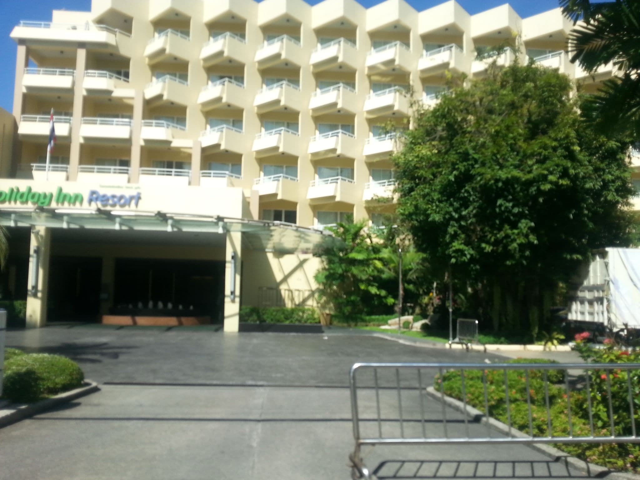 Street view near Swissotel Patong Beach Resort, Patong — © clockwerx (CC BY-SA · Mapillary)