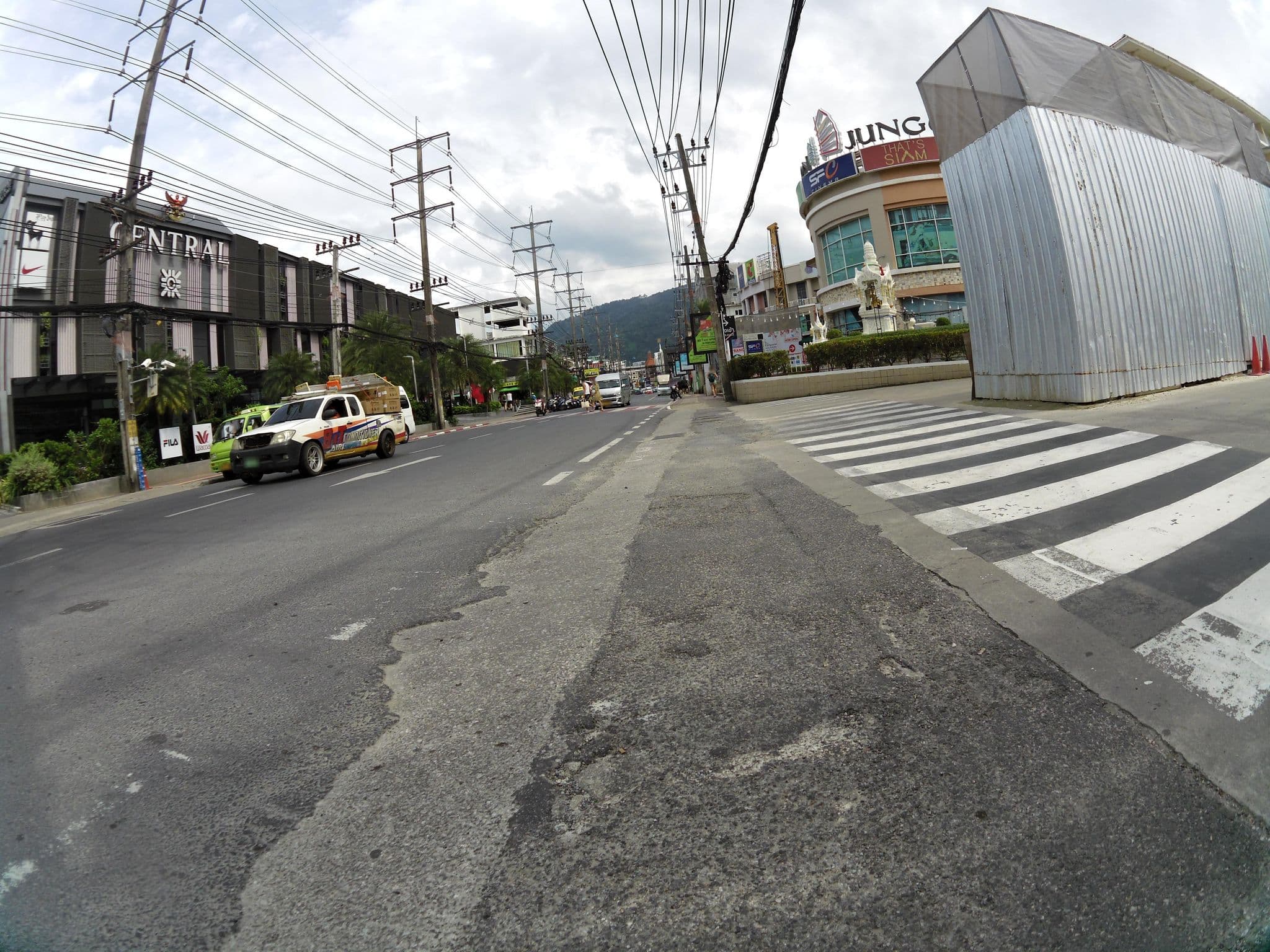 Street view near فندق ميلينيوم, Patong — © skillsy (CC BY-SA · Mapillary)