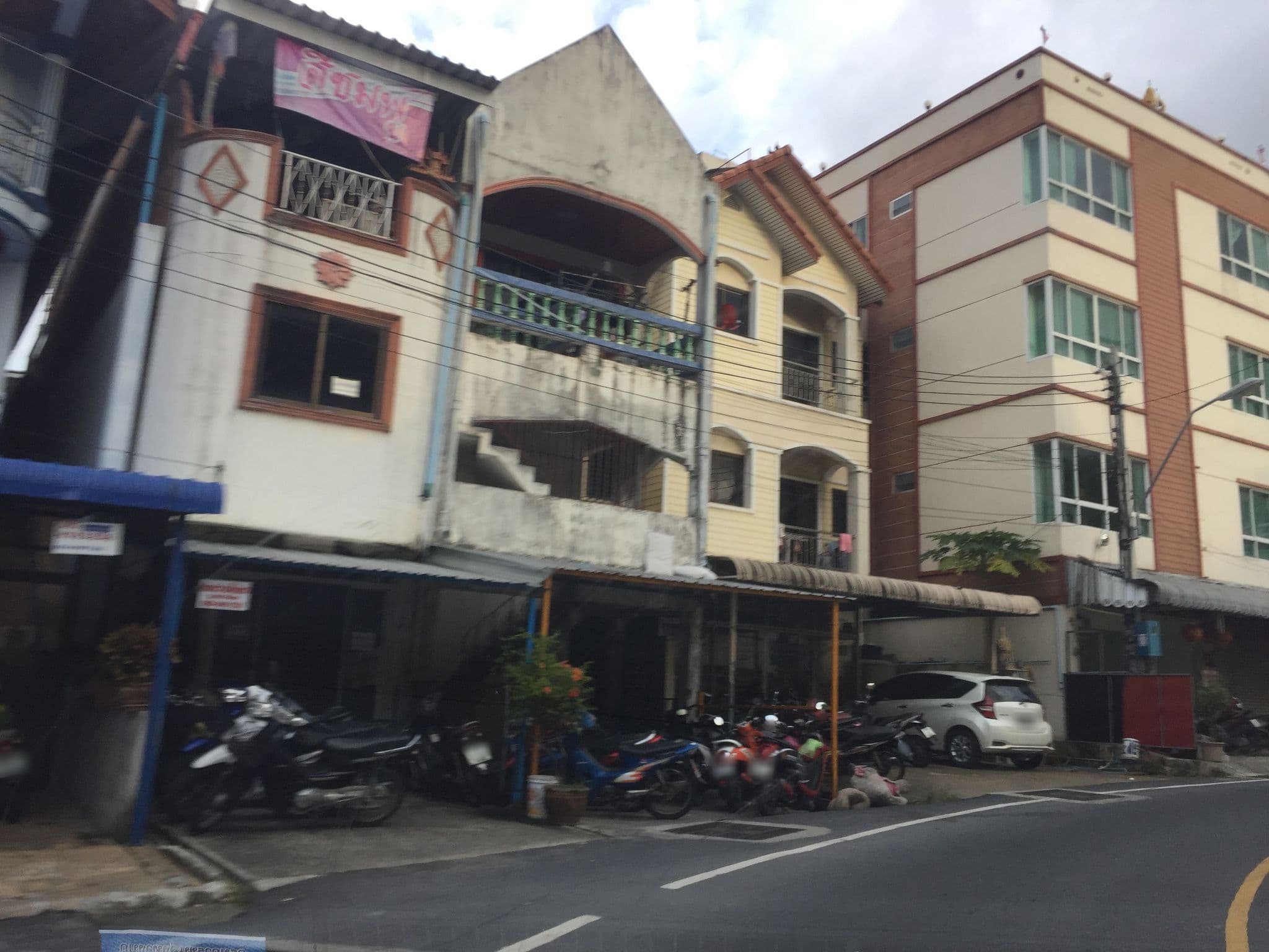Street view near MT Hotel Patong Beach, Patong — © chiaki33 (CC BY-SA · Mapillary)