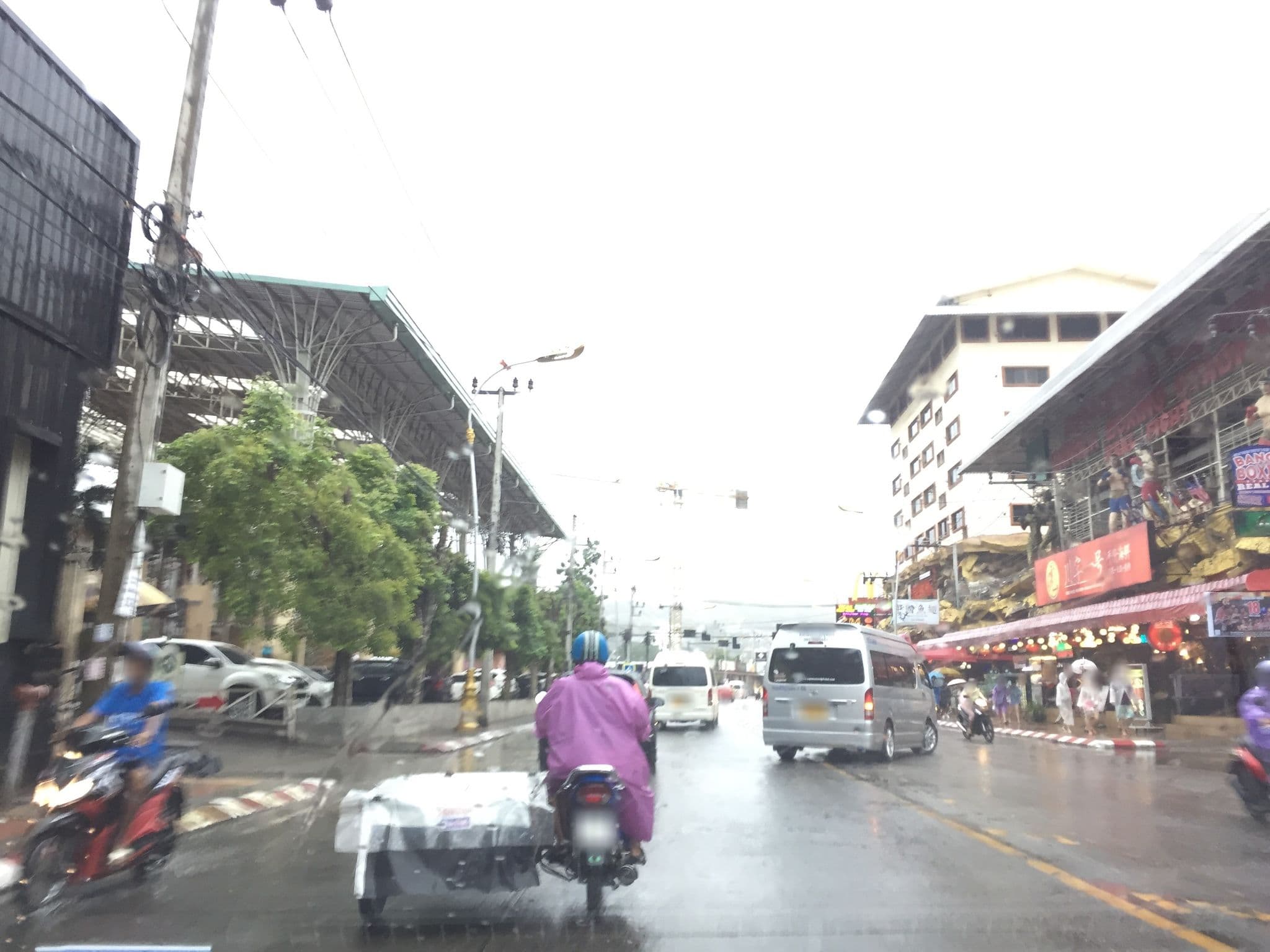 Street view near SunSeaSand Hotel, Patong — © chiaki33 (CC BY-SA · Mapillary)