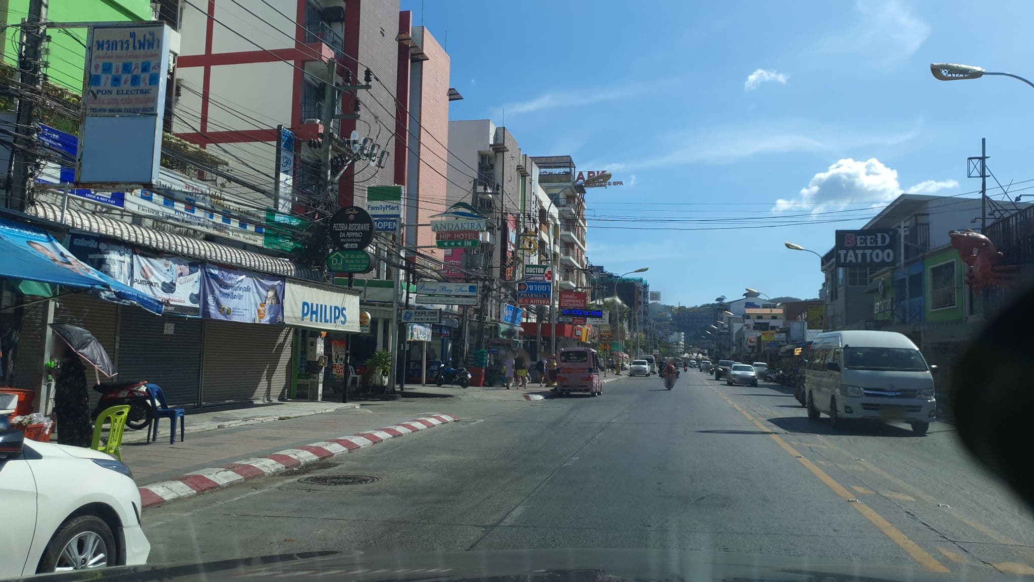 Street view near บารมี ฮิป โฮเทล, Patong — © jrcarlsen (CC BY-SA · Mapillary)